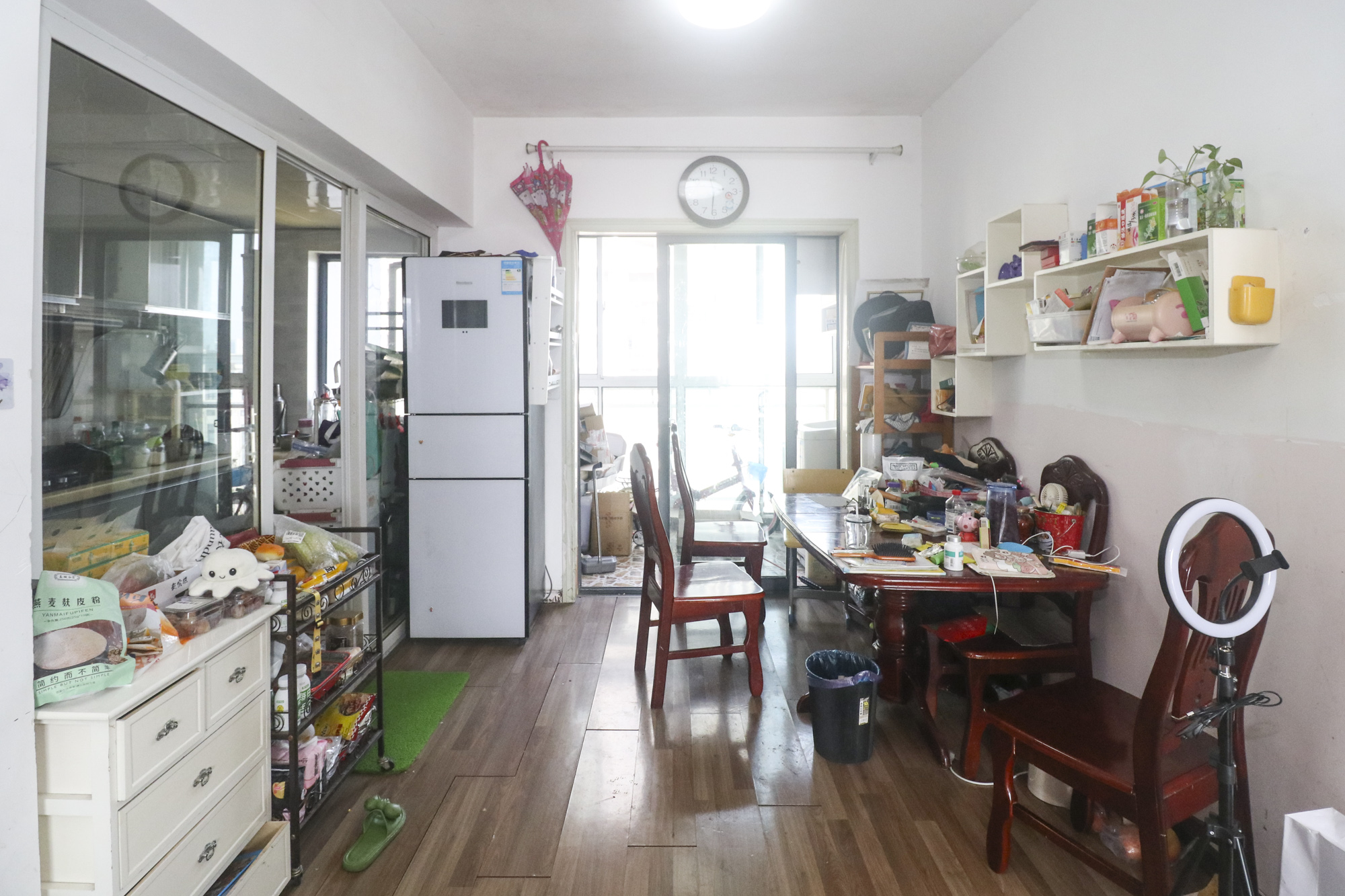 美林银谷  3室2厅2卫   125.00万客厅