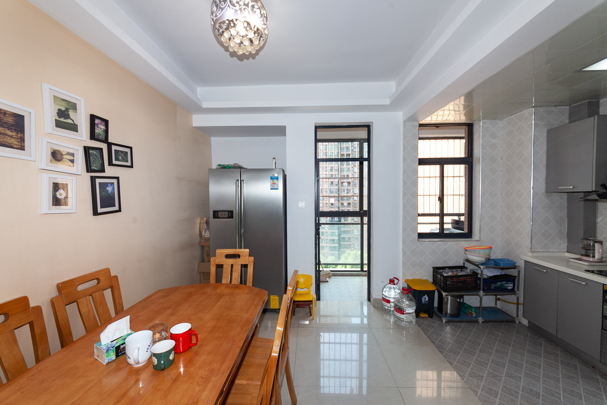 珠江东方明珠(新地东方明珠)一二期 3室2厅2卫 99.9万 珠江东方明珠(新地东方明珠)一二期 3室2厅2卫 99.9万客厅