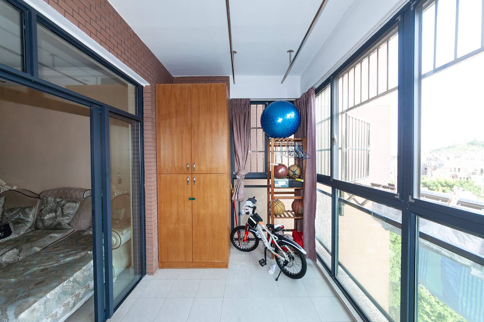 珠江东方明珠(新地东方明珠)一二期 3室2厅2卫 99.9万 珠江东方明珠(新地东方明珠)一二期 3室2厅2卫 99.9万阳台