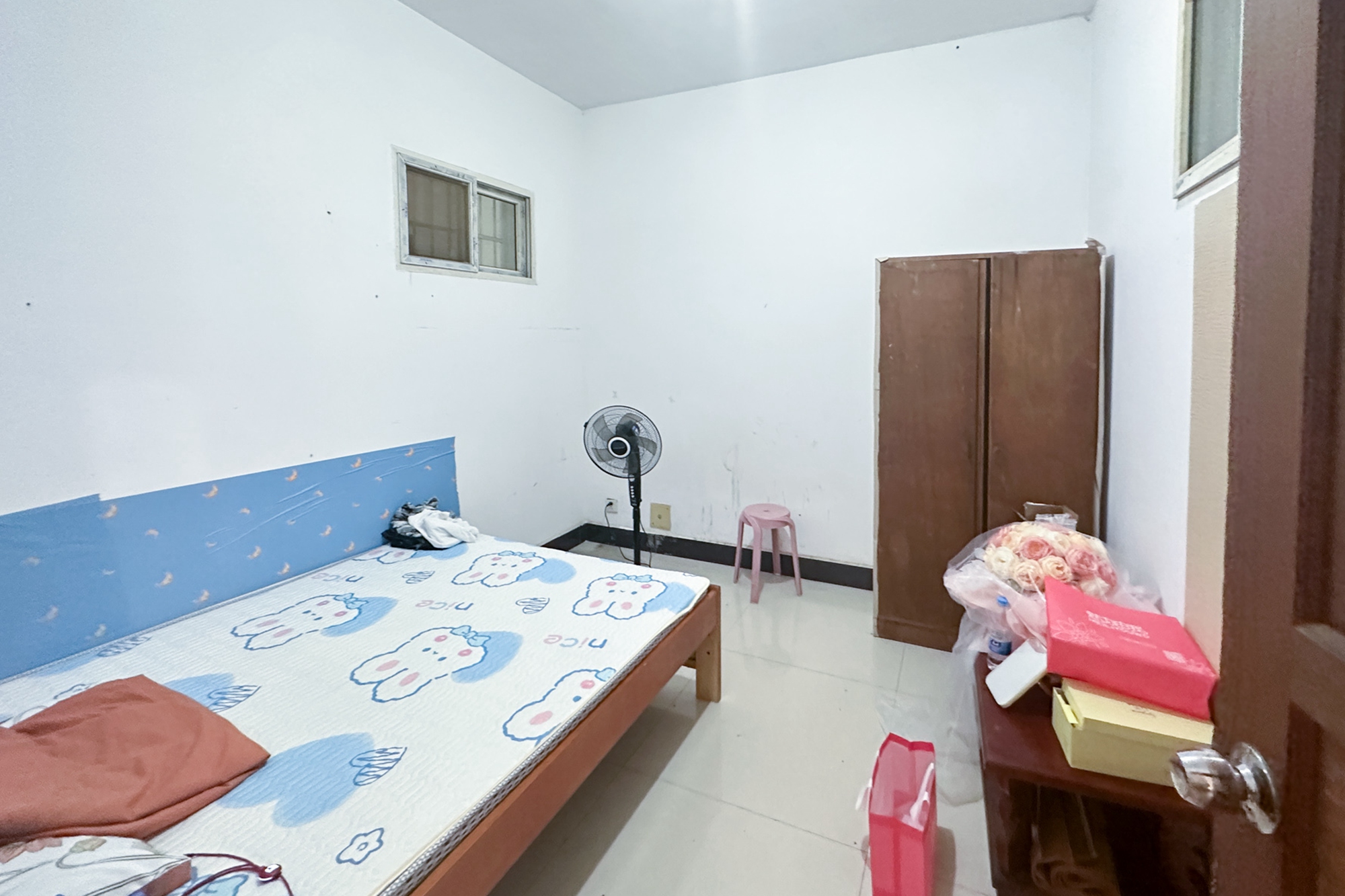 城东安置区(星城社区) 3室2厅1卫 52.8万 城东安置区(星城社区) 3室2厅1卫 52.8万卧室