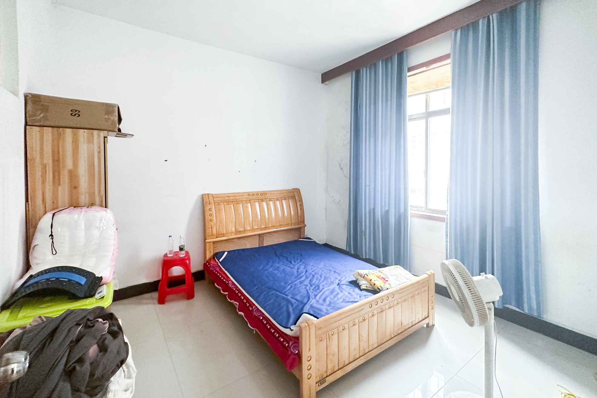 城东安置区(星城社区) 3室2厅1卫 52.8万 城东安置区(星城社区) 3室2厅1卫 52.8万卧室