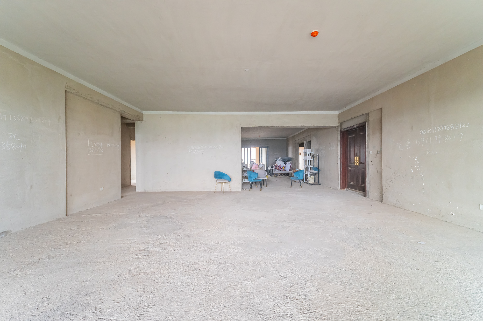 碧桂园威尼斯城  5室3厅3卫    460.0万 碧桂园威尼斯城  5室3厅3卫    460.0万