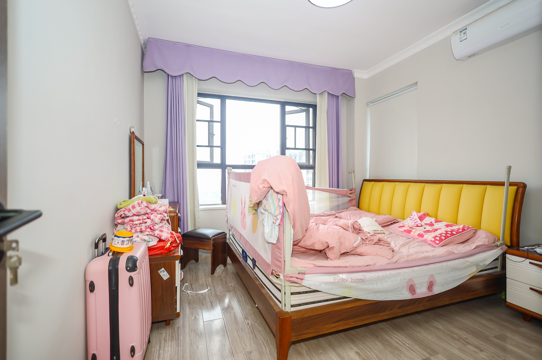 金科时代中心  3室2厅1卫    79.8万卧室