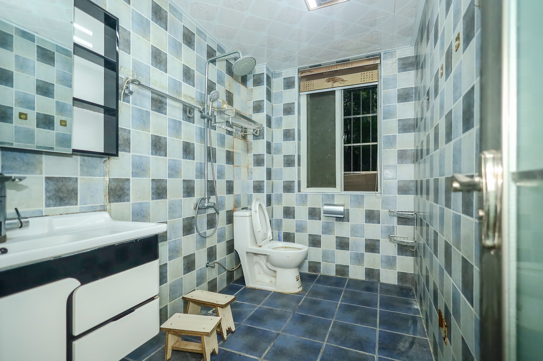 楚天世纪城东苑 3室2厅2卫 58.8万 楚天世纪城东苑 3室2厅2卫 58.8万卫生间