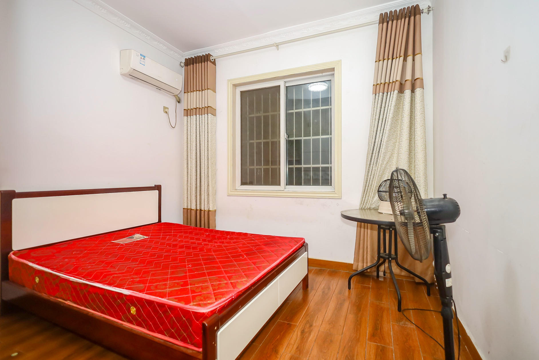 楚天世纪城东苑 3室2厅2卫 58.8万 楚天世纪城东苑 3室2厅2卫 58.8万卧室