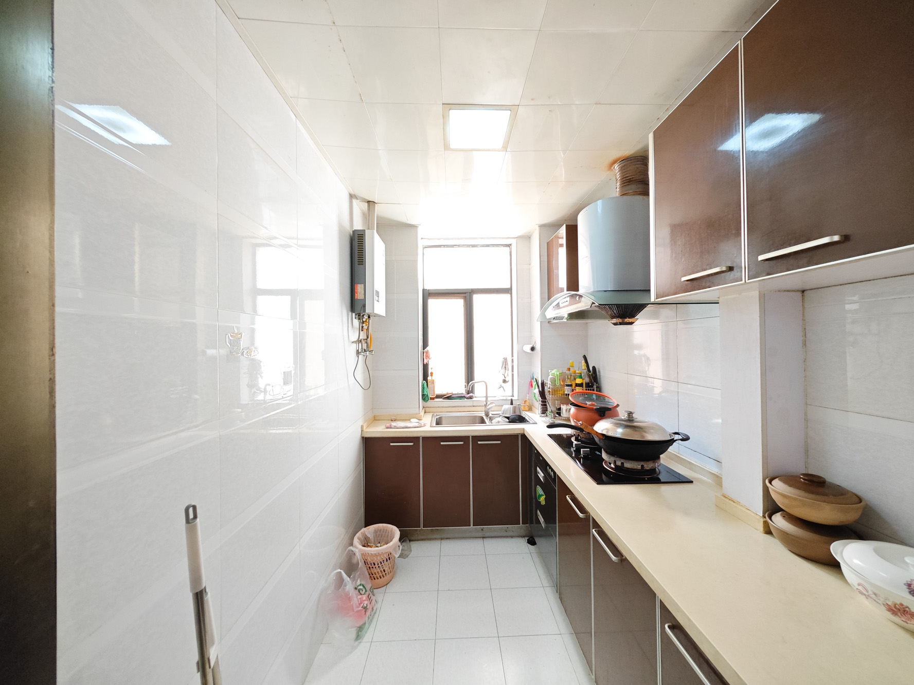 湘府名邸(同力家园) 3室2厅2卫 100.0万 湘府名邸(同力家园) 3室2厅2卫 100.0万厨房