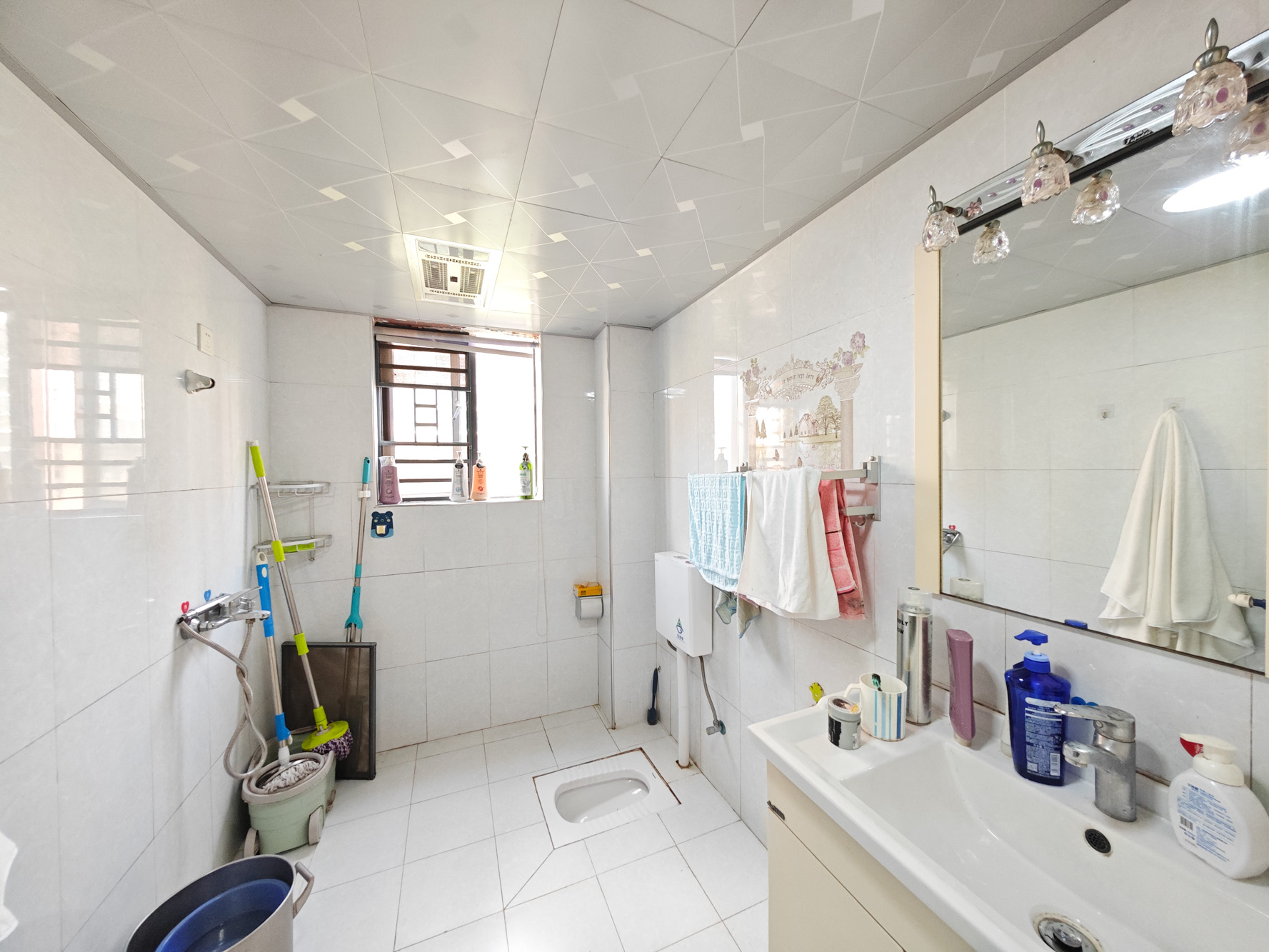 湘府名邸(同力家园) 3室2厅2卫 100.0万 湘府名邸(同力家园) 3室2厅2卫 100.0万卫生间