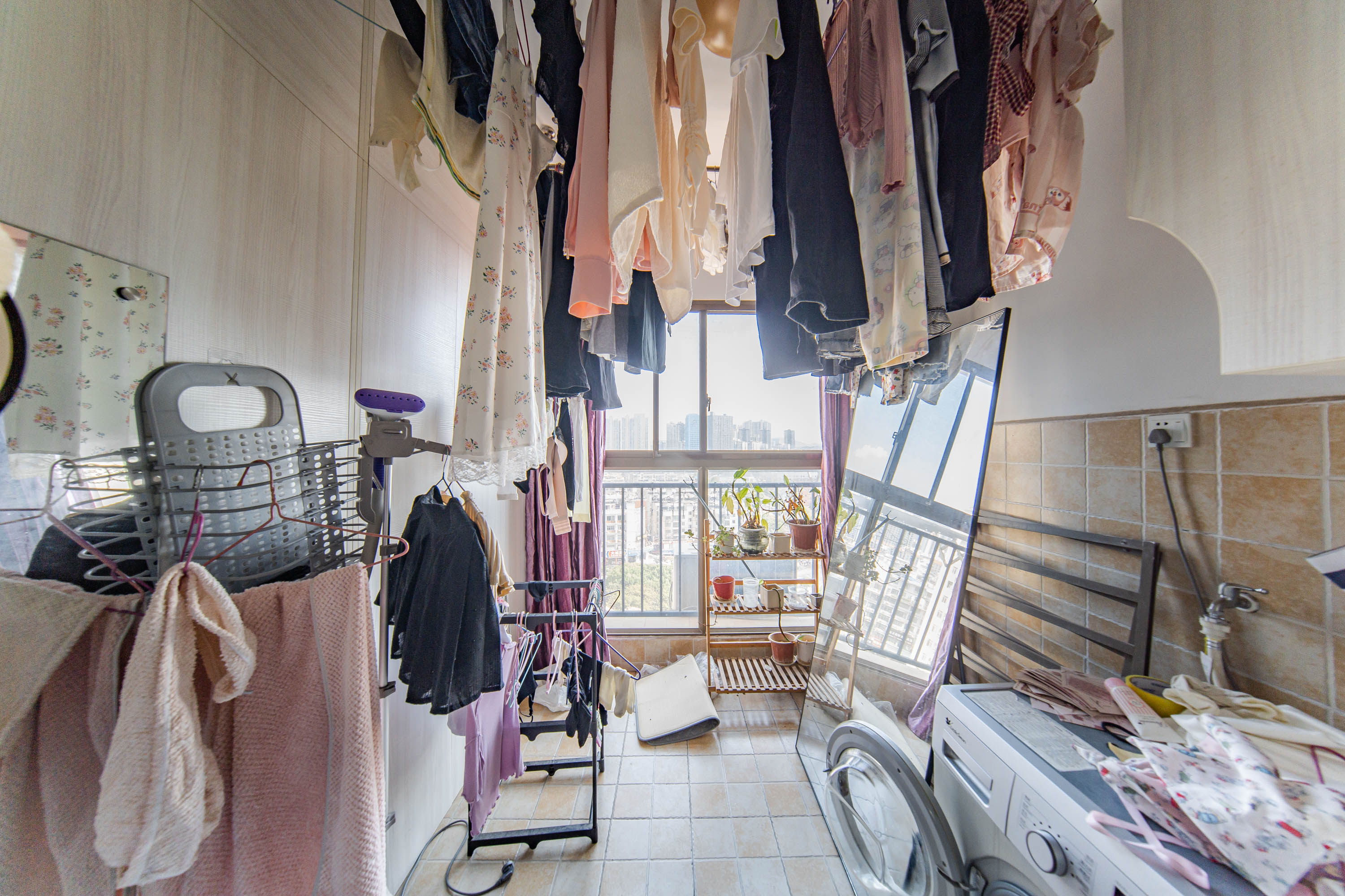 米兰春天 3室2厅1卫 54.0万 米兰春天 3室2厅1卫 54.0万其他