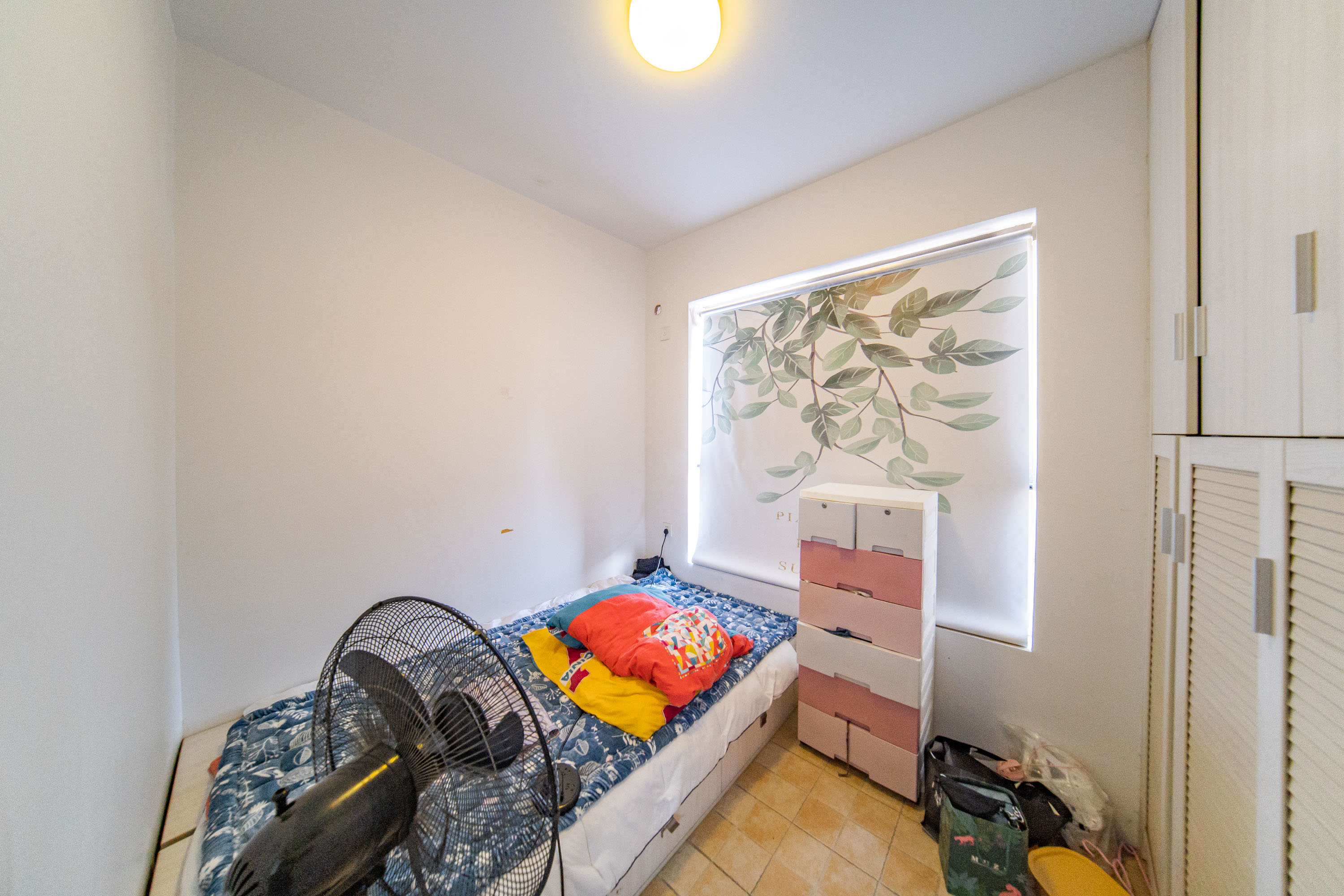 米兰春天 3室2厅1卫 54.0万 米兰春天 3室2厅1卫 54.0万卧室