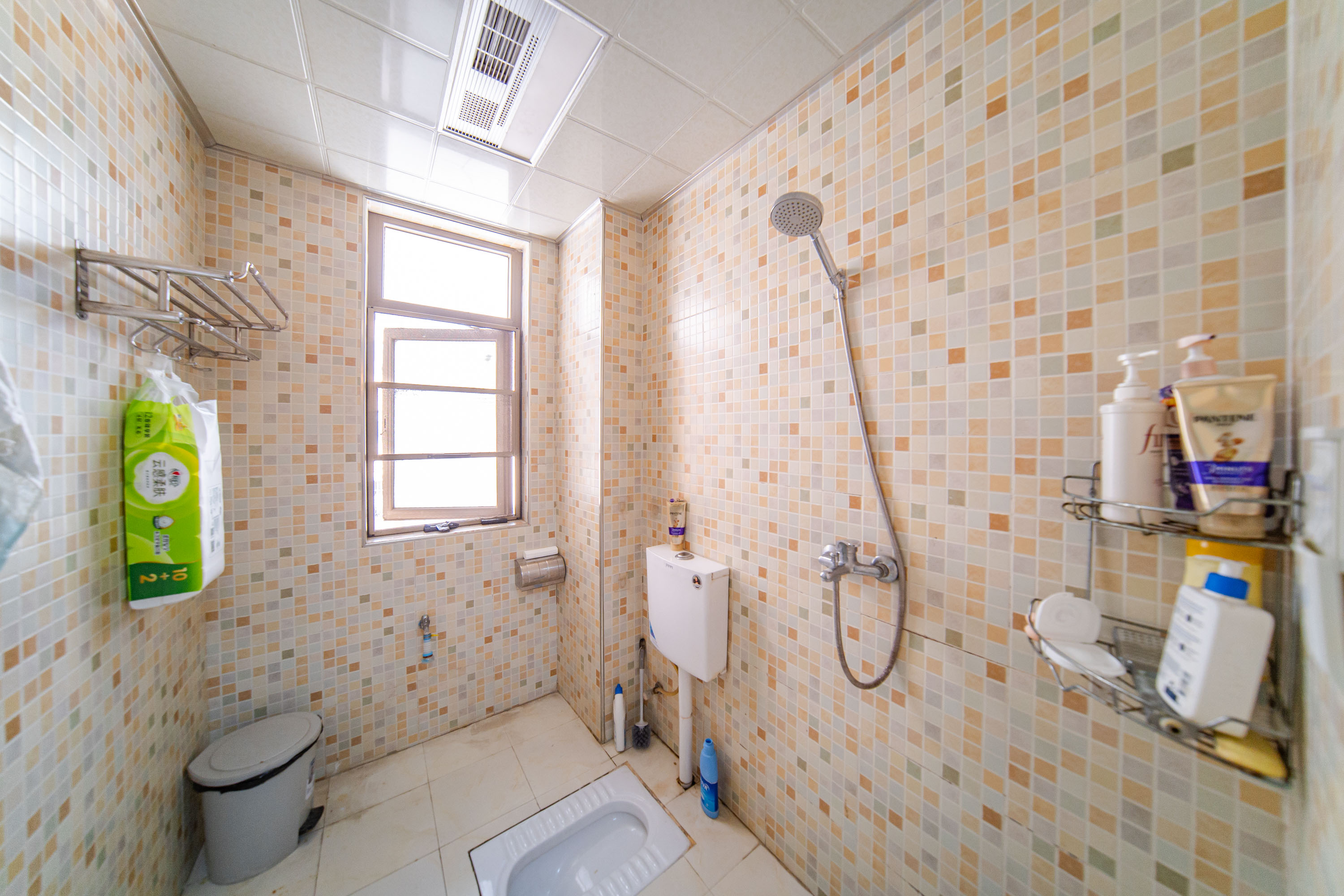 米兰春天 3室2厅1卫 54.0万 米兰春天 3室2厅1卫 54.0万卫生间