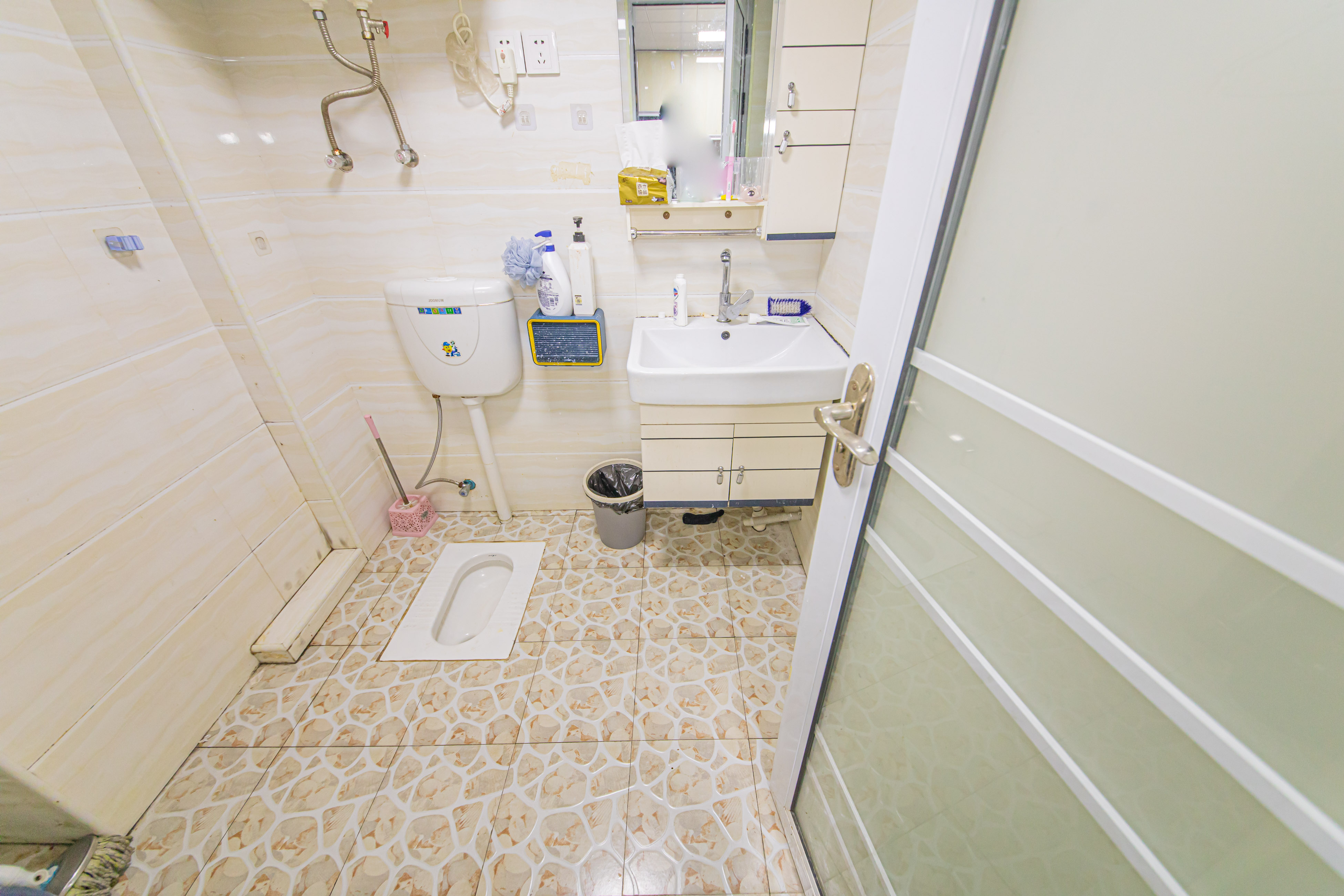 中建芙蓉嘉苑  1室1厅1卫   33.00万卫生间