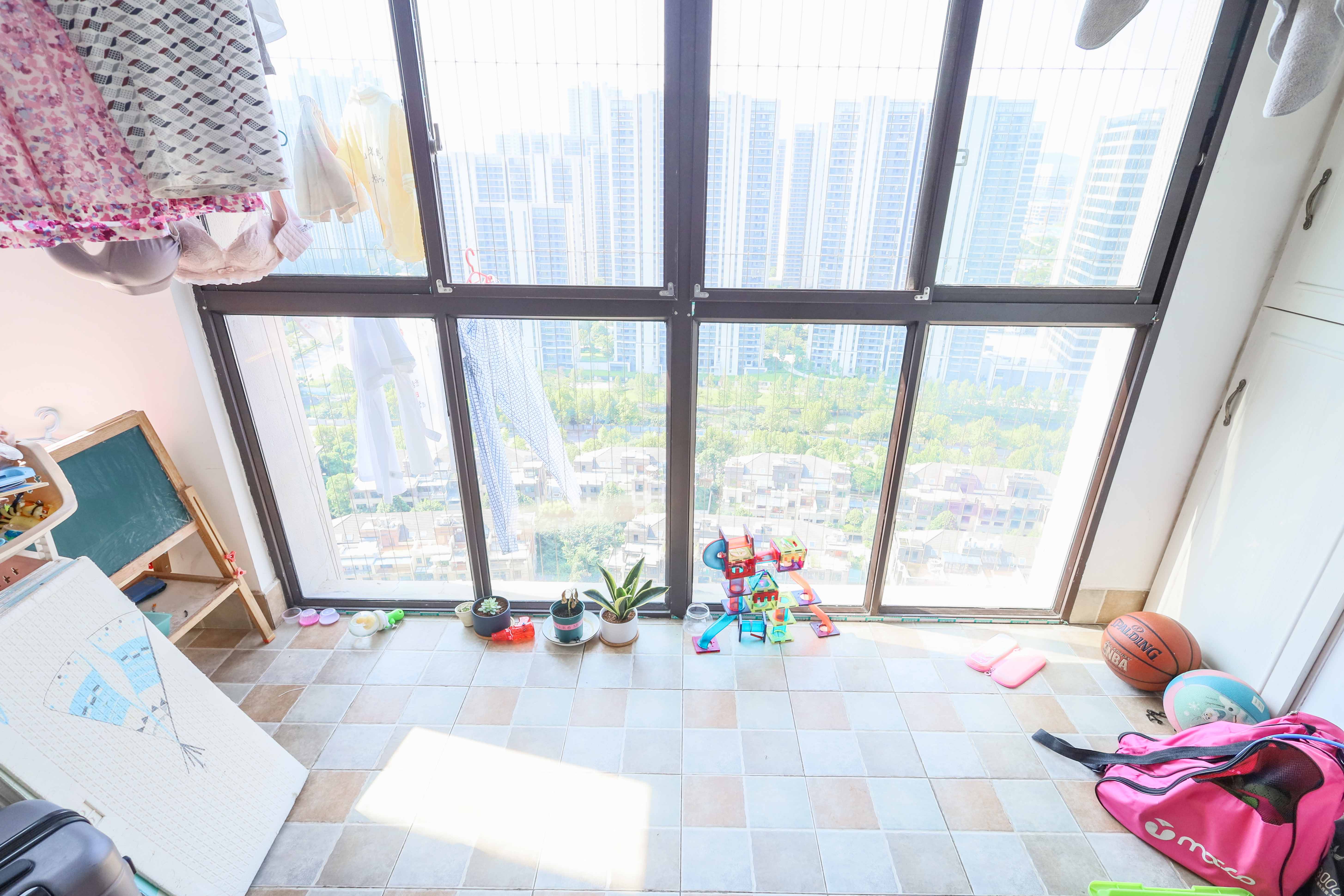 旭辉御府  3室2厅1卫   144.80万阳台