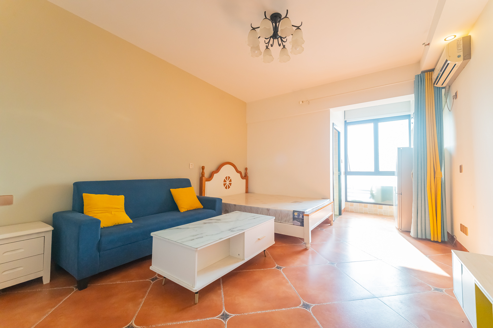 国泰九龙湾 1室1厅1卫 32.0万 国泰九龙湾 1室1厅1卫 32.0万客厅