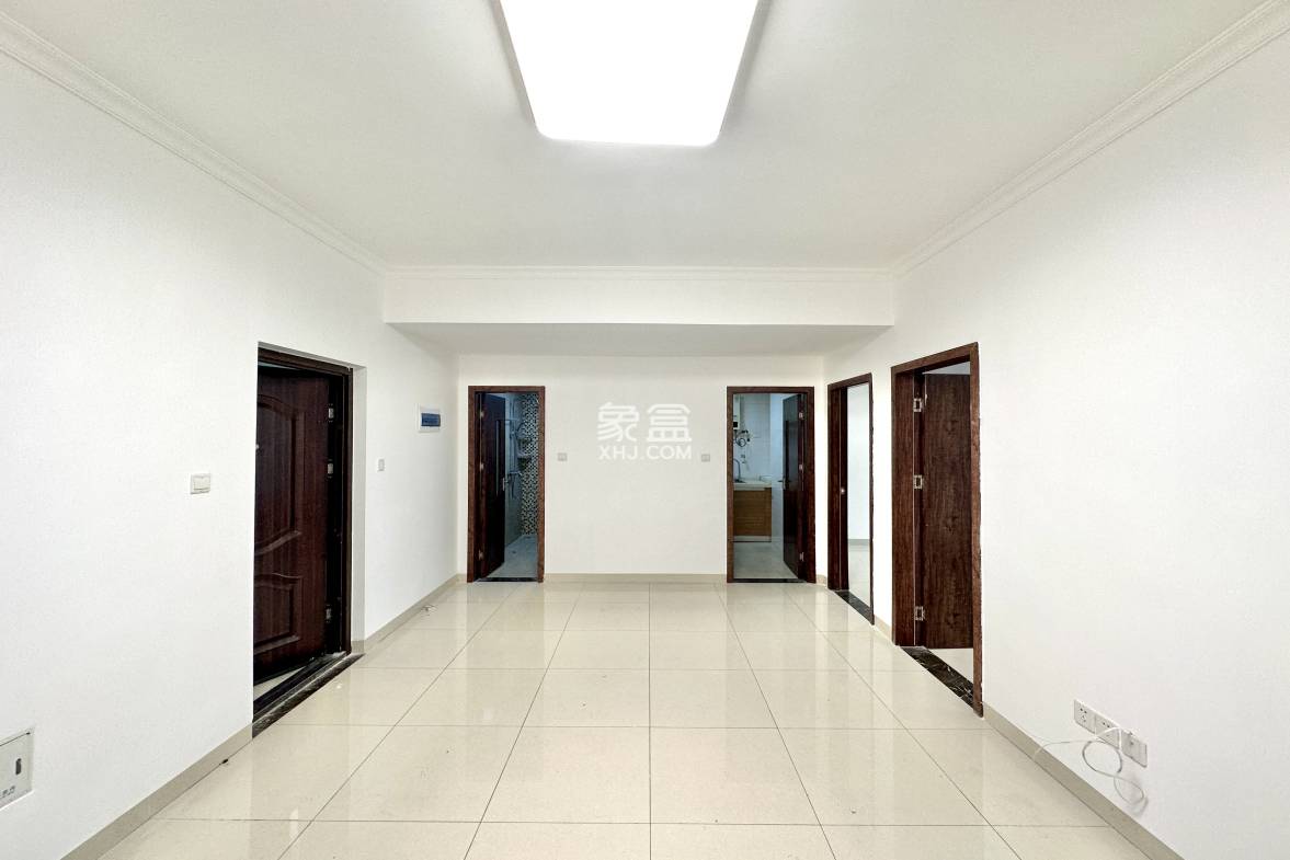 美丽华居 2室2厅1卫 109.00万 美丽华居 2室2厅1卫 109.00万客厅