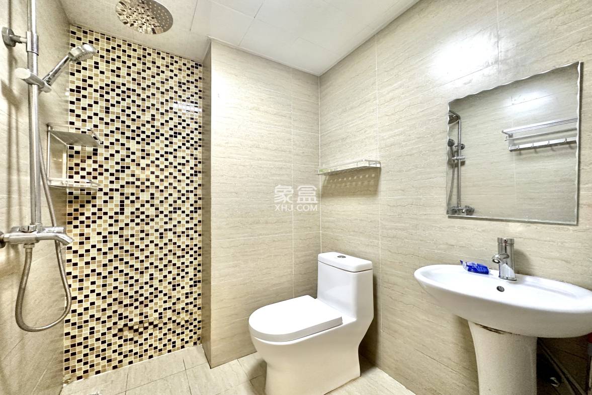 美丽华居 2室2厅1卫 109.00万 美丽华居 2室2厅1卫 109.00万卫生间