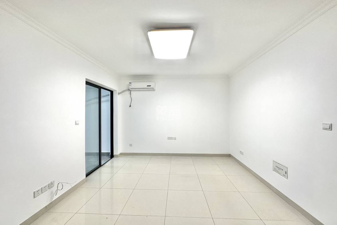 美丽华居 2室2厅1卫 109.00万 美丽华居 2室2厅1卫 109.00万卧室