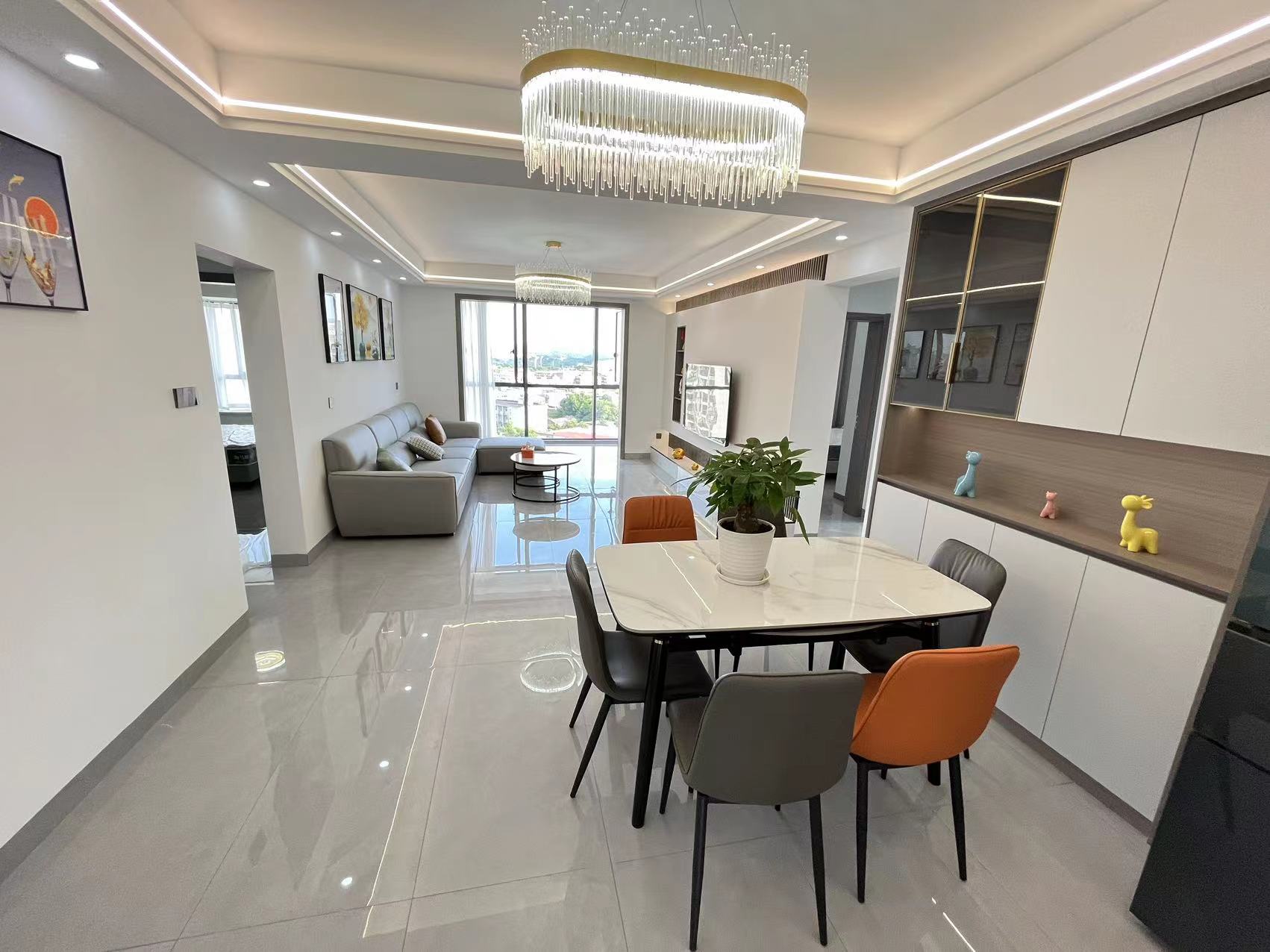 嘉天紫东苑 4室2厅2卫 68.8万 嘉天紫东苑 4室2厅2卫 68.8万室内图