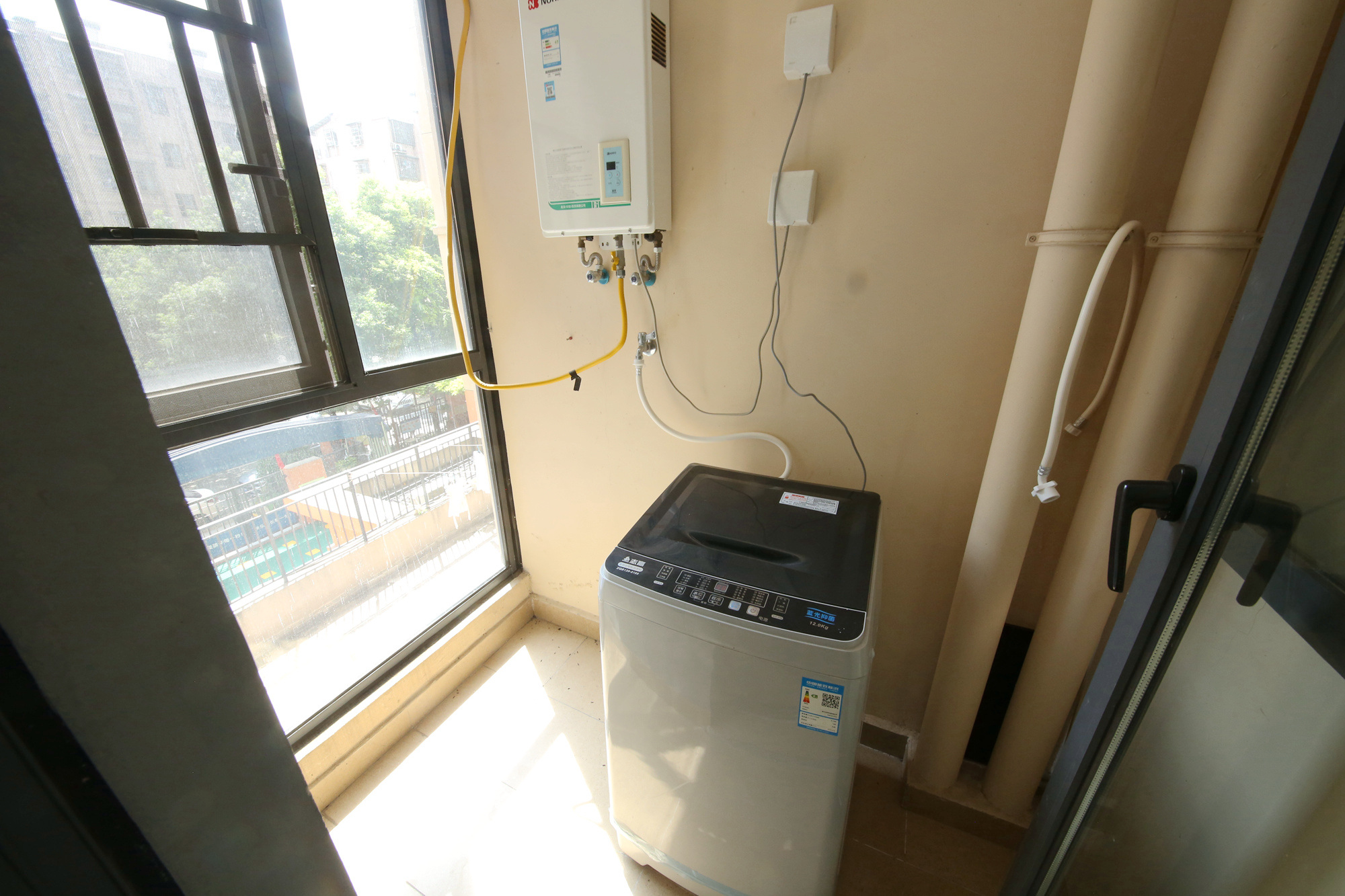 佳兆业时代广场  3室2厅2卫   120.00万厨房