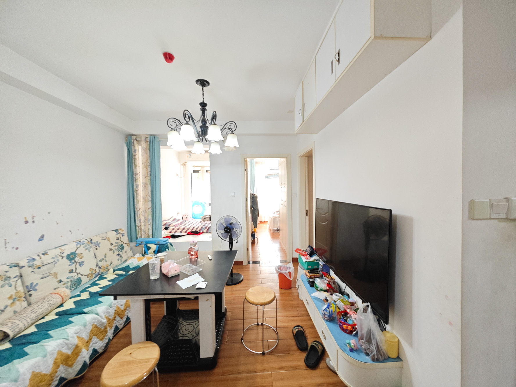 长房半岛蓝湾(观山月) 2室1厅1卫 69.8万 长房半岛蓝湾(观山月) 2室1厅1卫 69.8万客厅