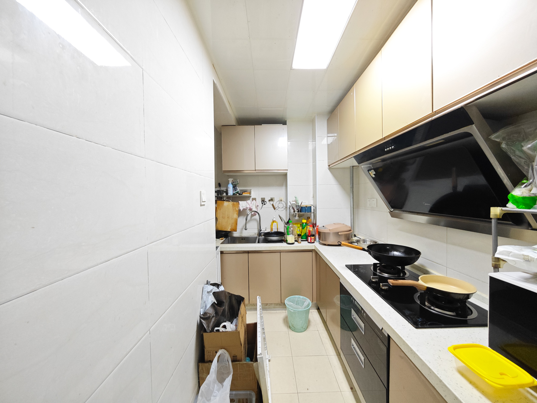 长房半岛蓝湾(观山月) 2室1厅1卫 69.8万 长房半岛蓝湾(观山月) 2室1厅1卫 69.8万厨房