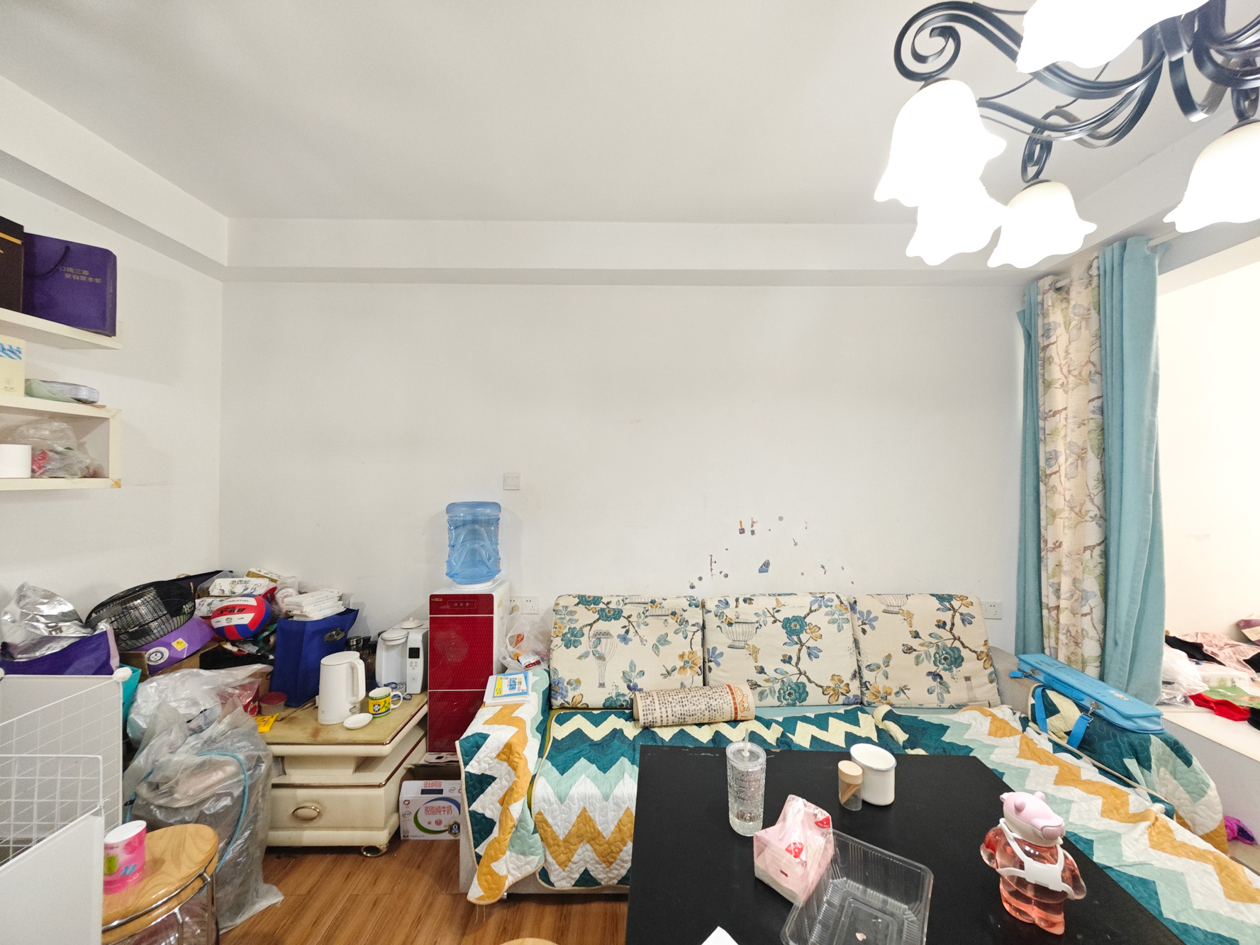 长房半岛蓝湾(观山月) 2室1厅1卫 69.8万 长房半岛蓝湾(观山月) 2室1厅1卫 69.8万客厅