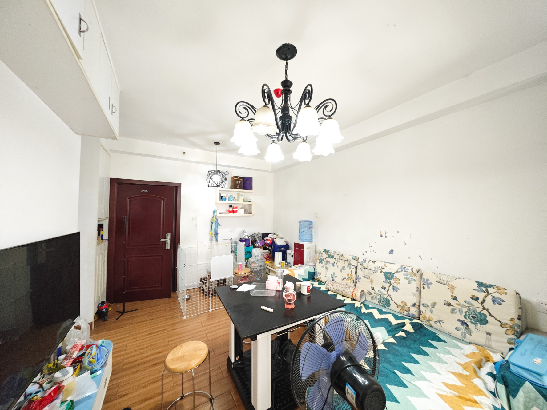 长房半岛蓝湾(观山月) 2室1厅1卫 69.8万 长房半岛蓝湾(观山月) 2室1厅1卫 69.8万客厅