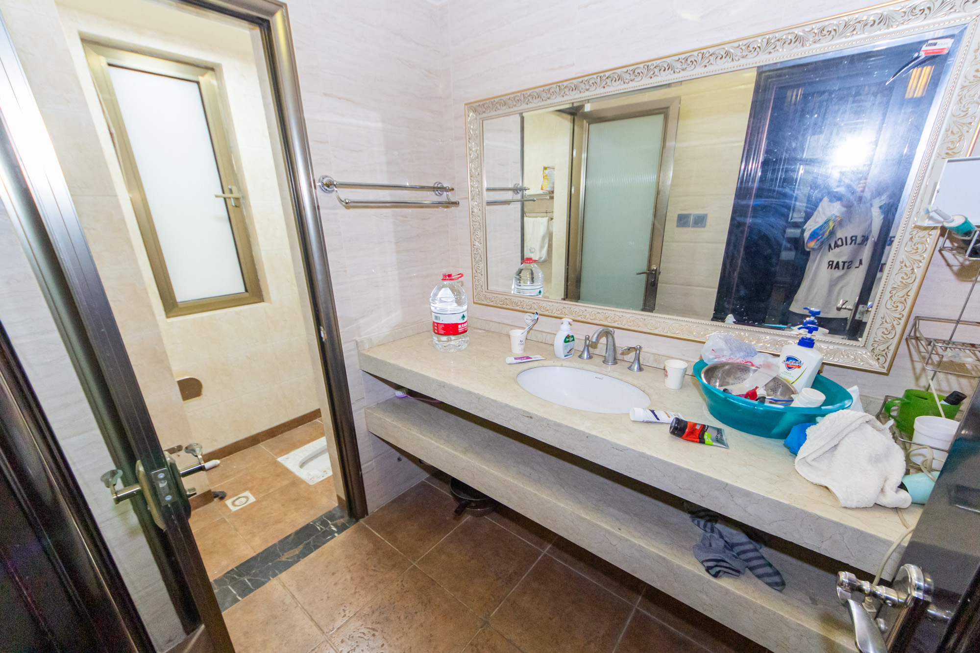 楚天逸品 3室2厅2卫 200.0万 楚天逸品 3室2厅2卫 200.0万卫生间