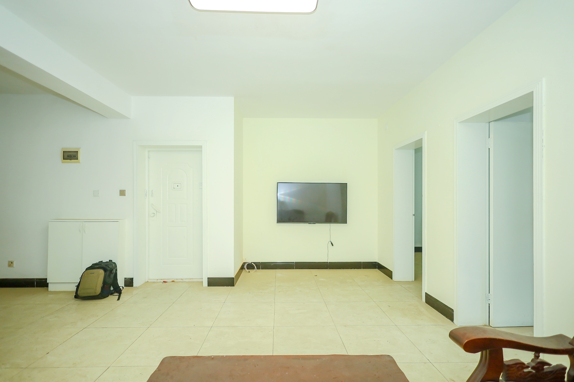 中南汽车世界  2室2厅1卫    37.0万 中南汽车世界  2室2厅1卫    37.0万客厅