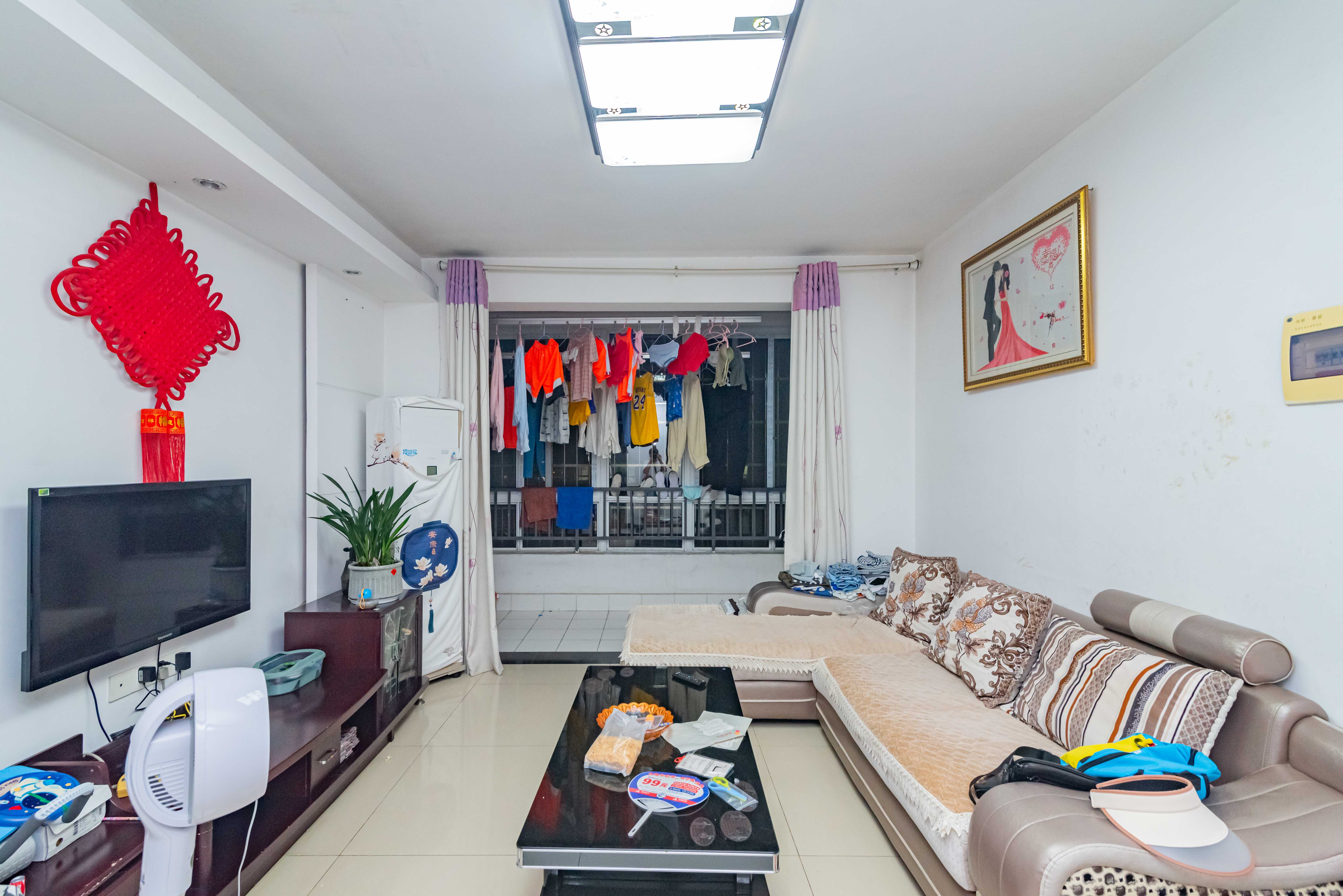 月湖兰庭 2室2厅1卫 58.0万 月湖兰庭 2室2厅1卫 58.0万客厅