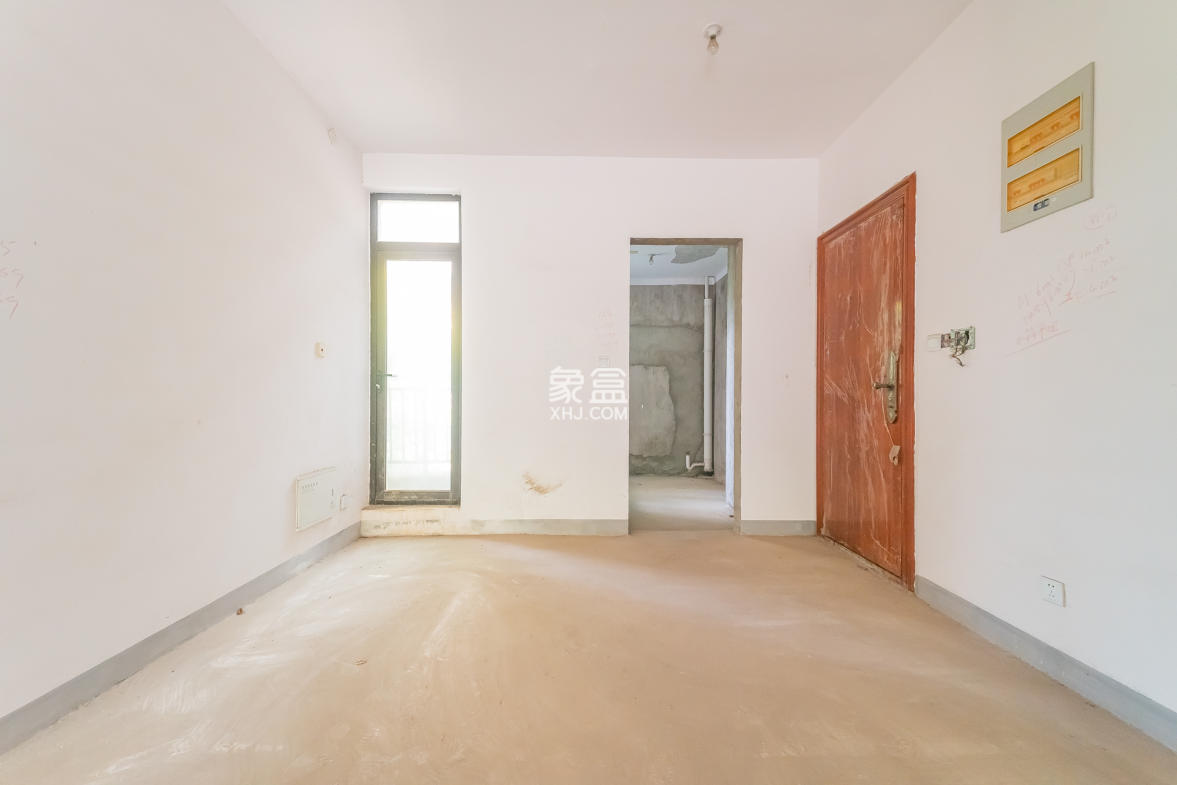 星湖湾一期洋房 4室2厅1卫 148.0万 星湖湾一期洋房 4室2厅1卫 148.0万客厅