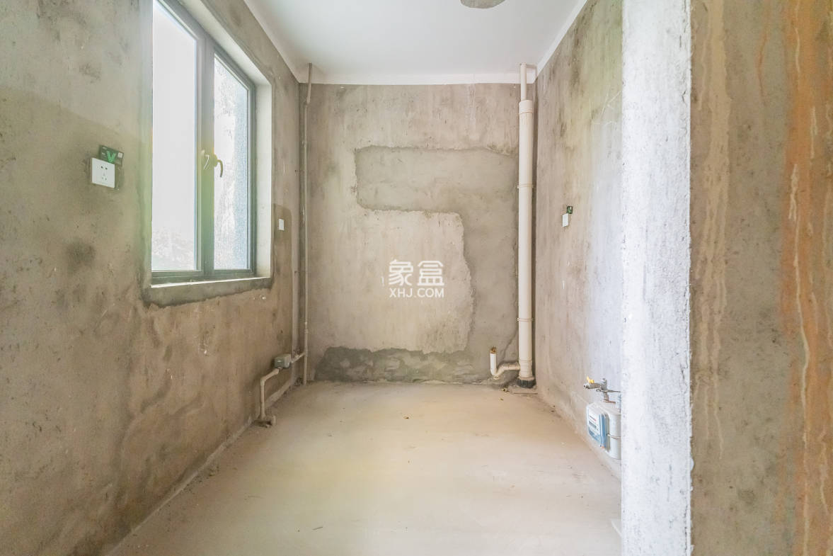 星湖湾一期洋房 4室2厅1卫 148.0万 星湖湾一期洋房 4室2厅1卫 148.0万厨房