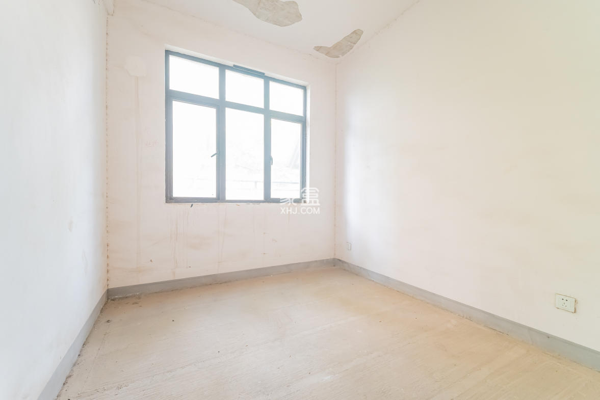 星湖湾一期洋房 4室2厅1卫 148.0万 星湖湾一期洋房 4室2厅1卫 148.0万卧室