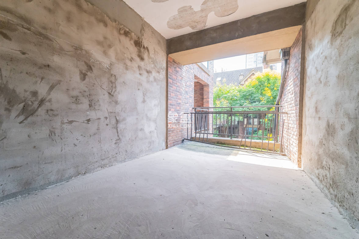 星湖湾一期洋房 4室2厅1卫 148.0万 星湖湾一期洋房 4室2厅1卫 148.0万卧室