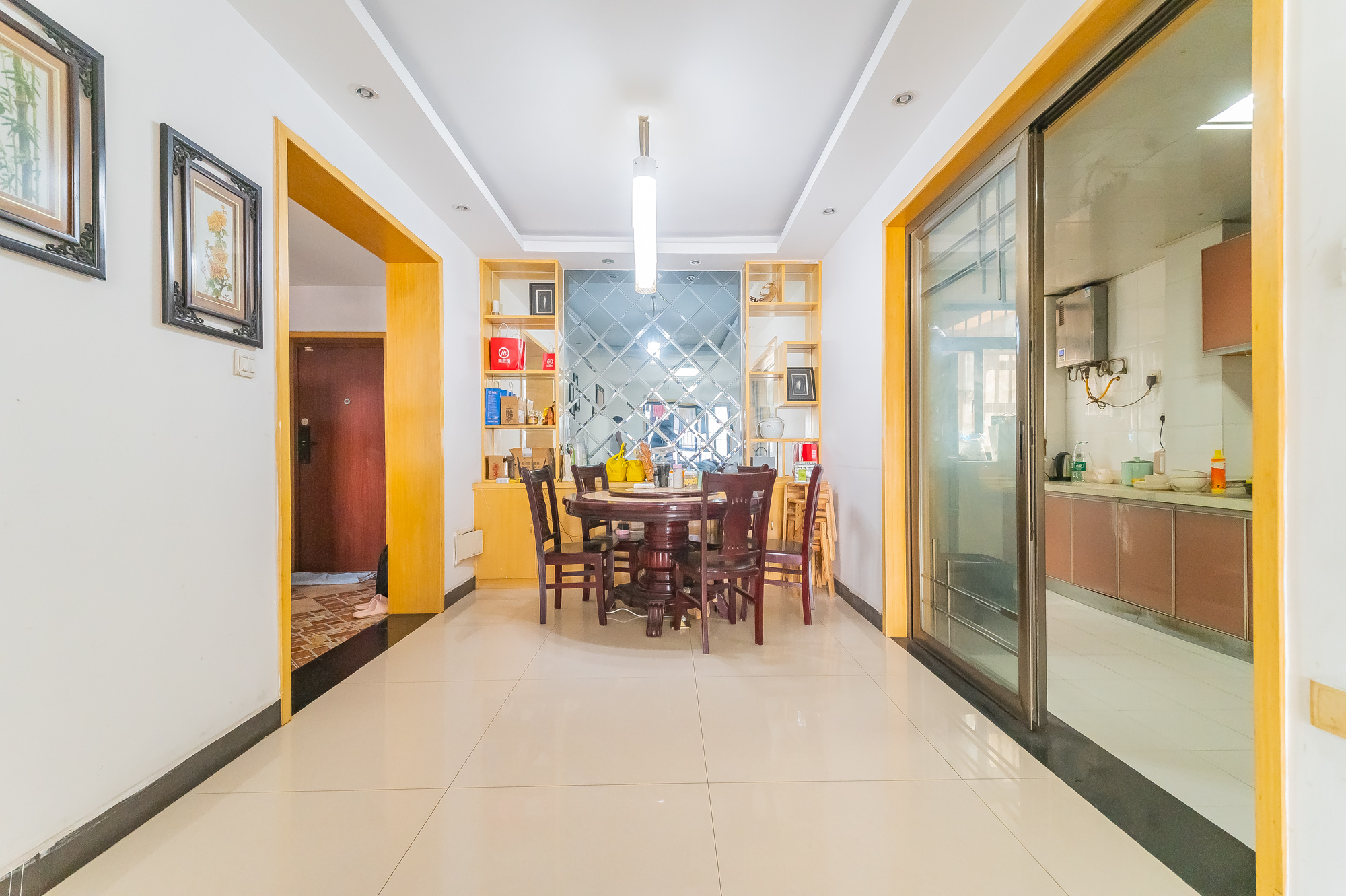 尚城 3室2厅2卫 83.0万 尚城 3室2厅2卫 83.0万客厅