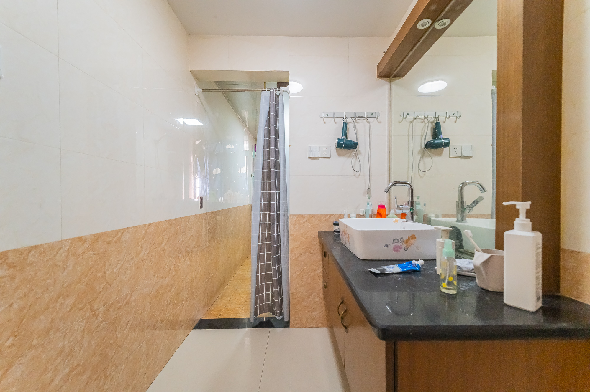 尚城 3室2厅2卫 83.0万 尚城 3室2厅2卫 83.0万卫生间