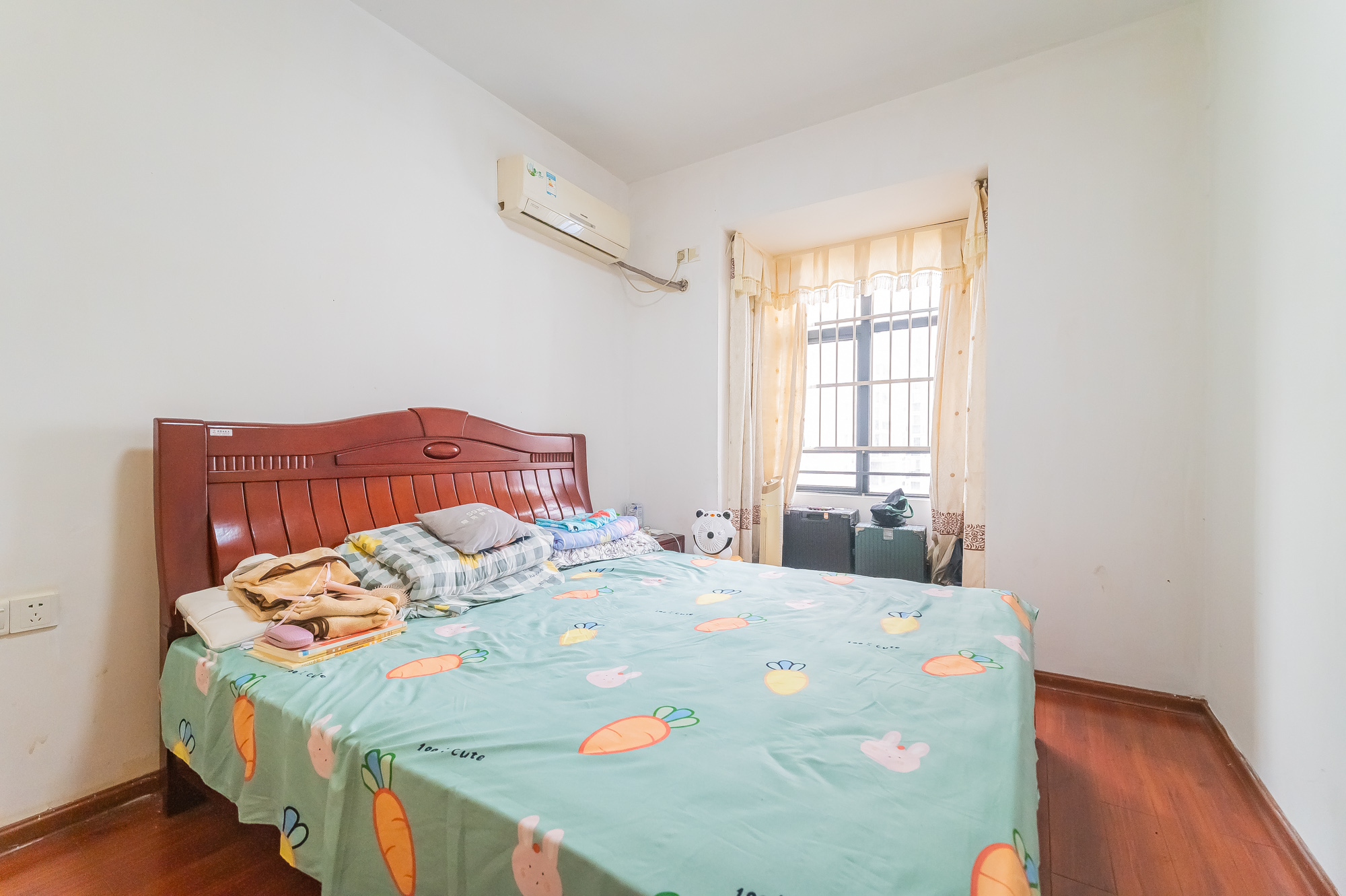 尚城 3室2厅2卫 83.0万 尚城 3室2厅2卫 83.0万卧室