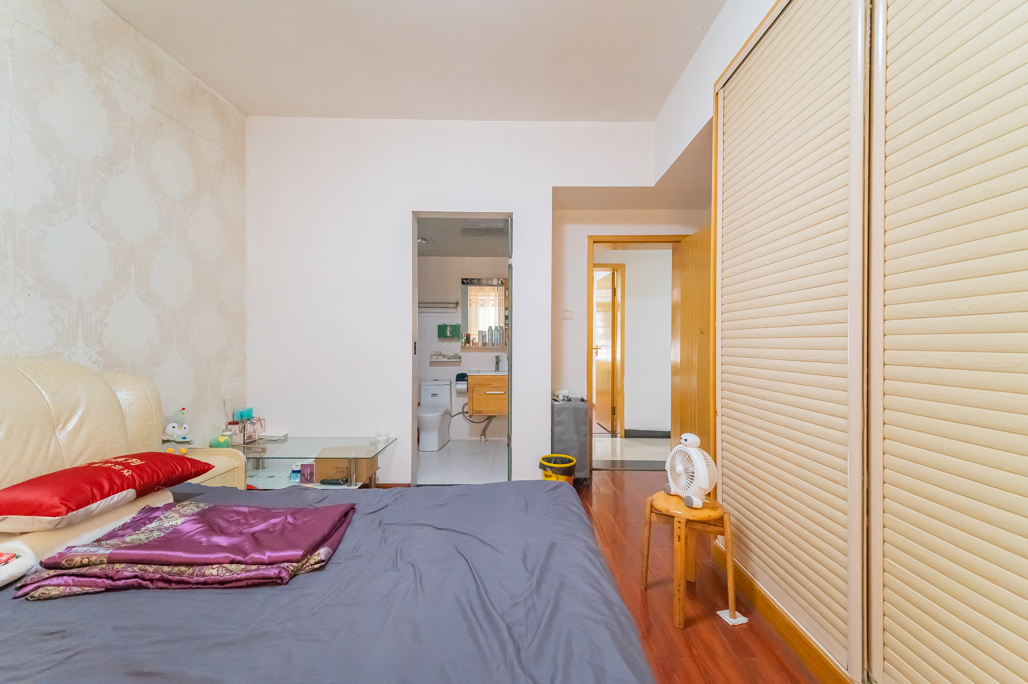 尚城 3室2厅2卫 83.0万 尚城 3室2厅2卫 83.0万卧室