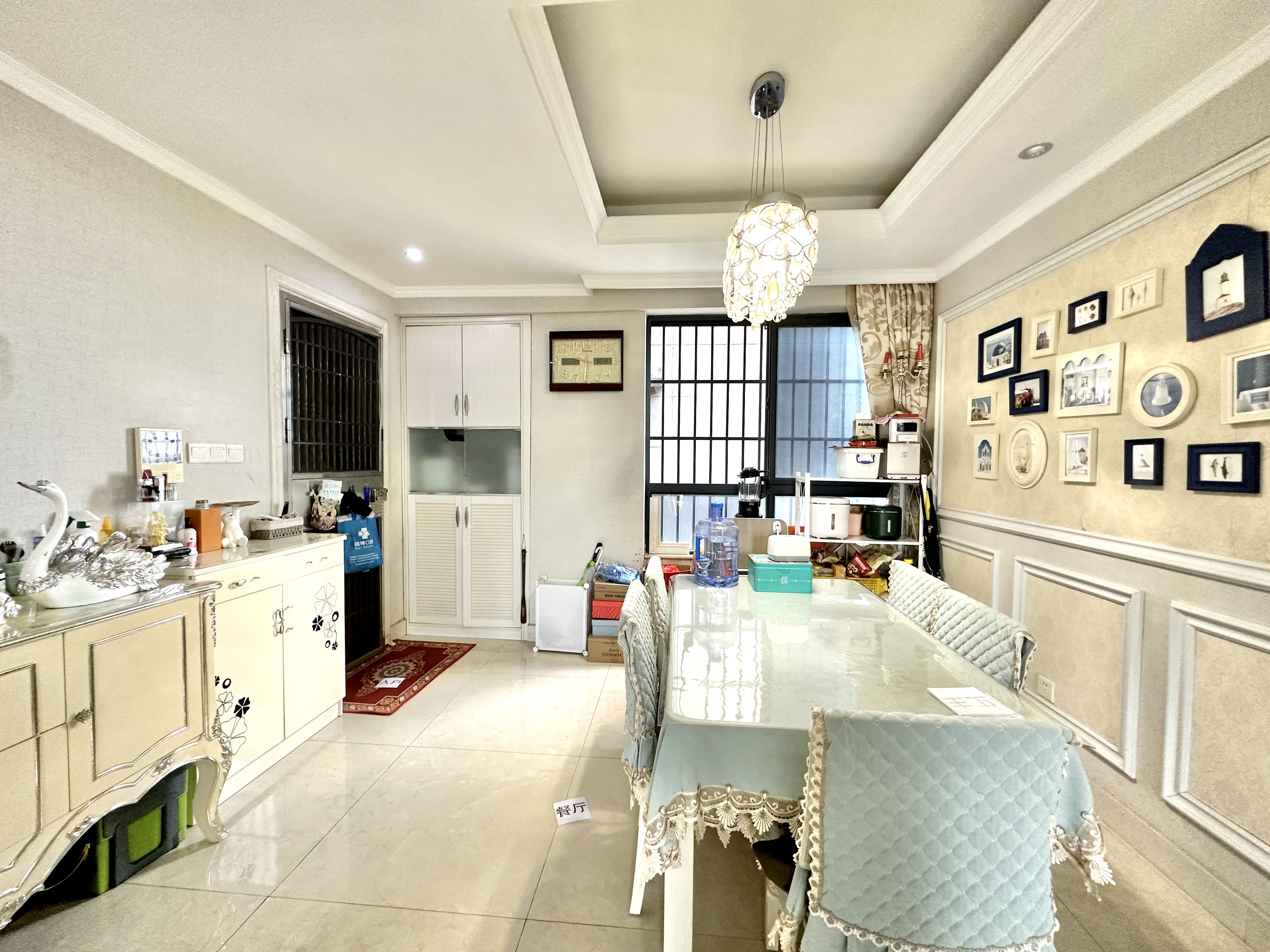 水晶城 2室2厅1卫 149.0万 水晶城 2室2厅1卫 149.0万客厅