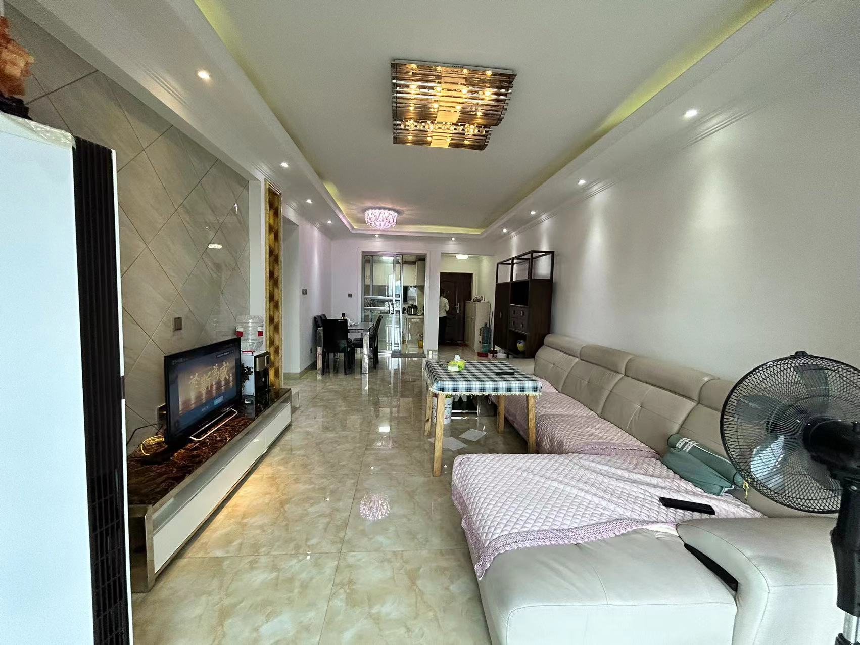 水岸花城(翠堤湾) 3室2厅1卫 69.0万 水岸花城(翠堤湾) 3室2厅1卫 69.0万室内图