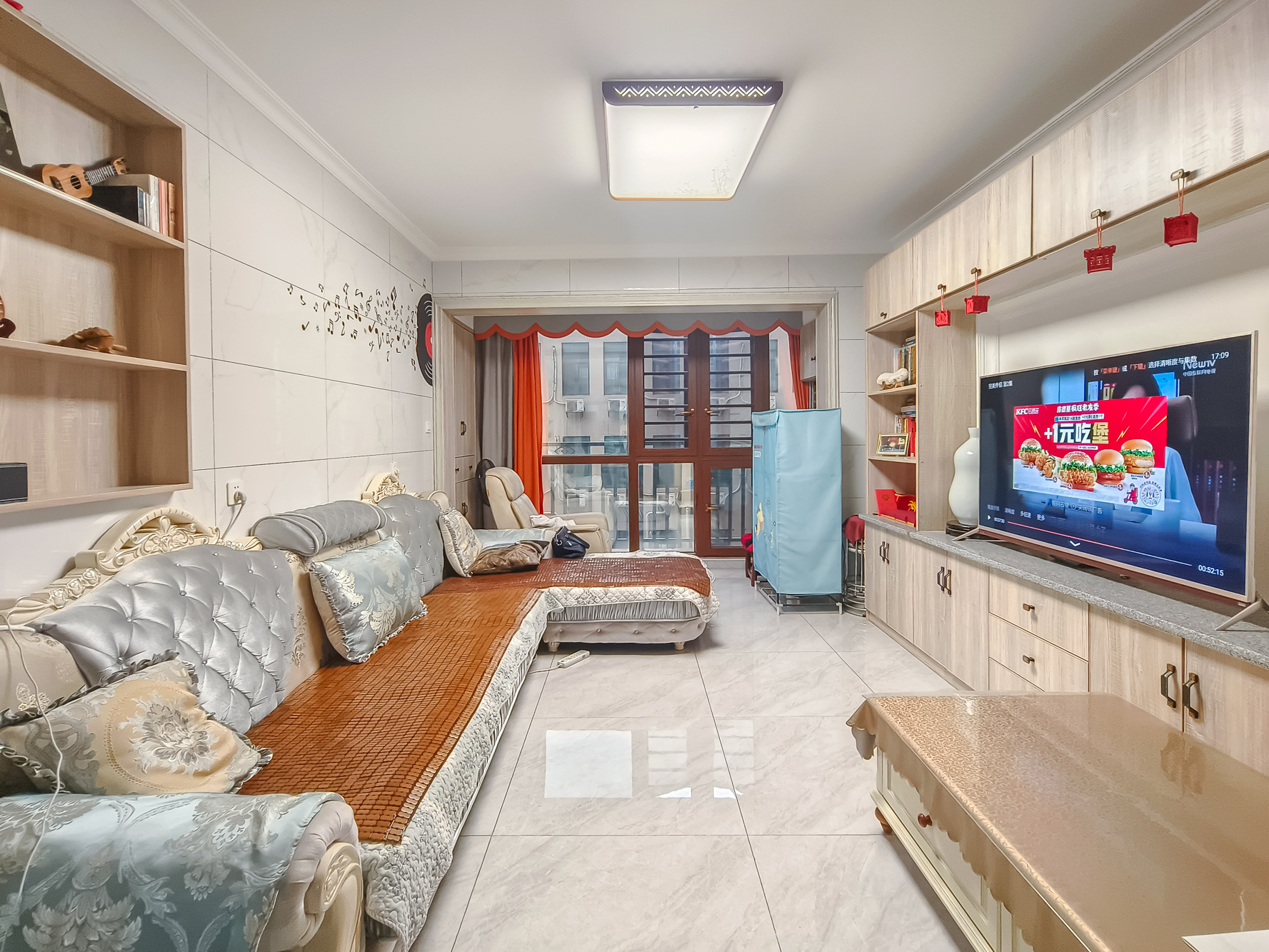 和悦城(蟠龙景苑)  3室2厅1卫    68.0万 和悦城(蟠龙景苑)  3室2厅1卫    68.0万客厅