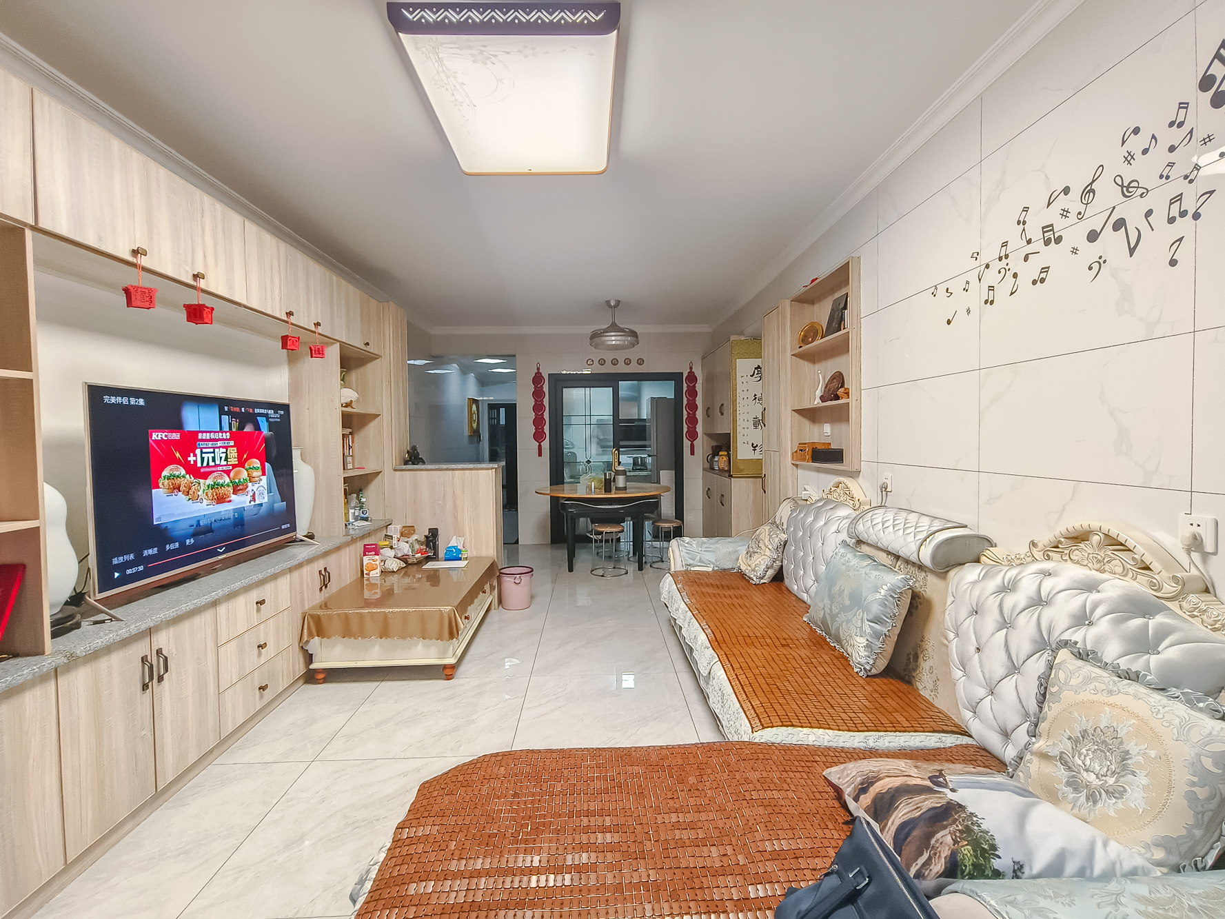 和悦城(蟠龙景苑)  3室2厅1卫    68.0万 和悦城(蟠龙景苑)  3室2厅1卫    68.0万客厅