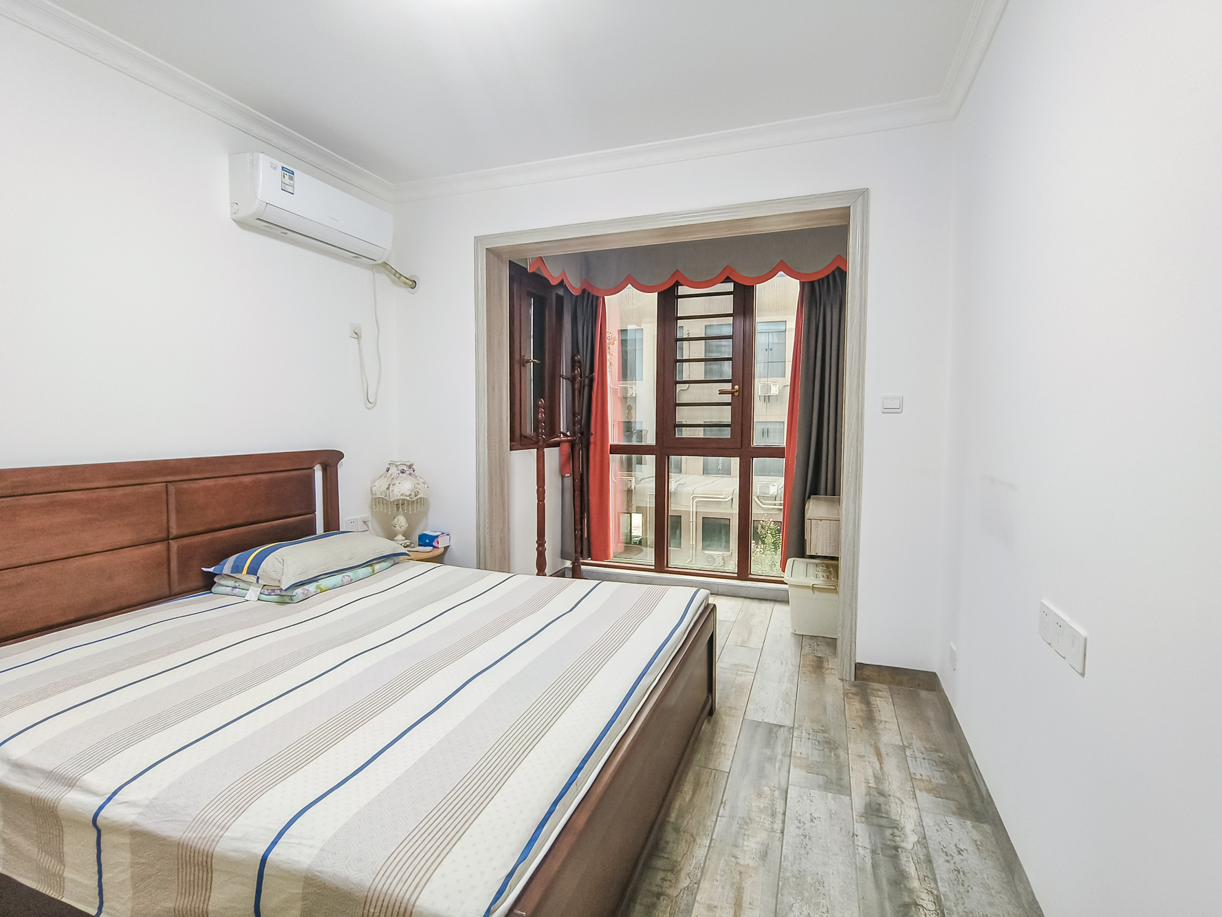 和悦城(蟠龙景苑)  3室2厅1卫    68.0万 和悦城(蟠龙景苑)  3室2厅1卫    68.0万卧室