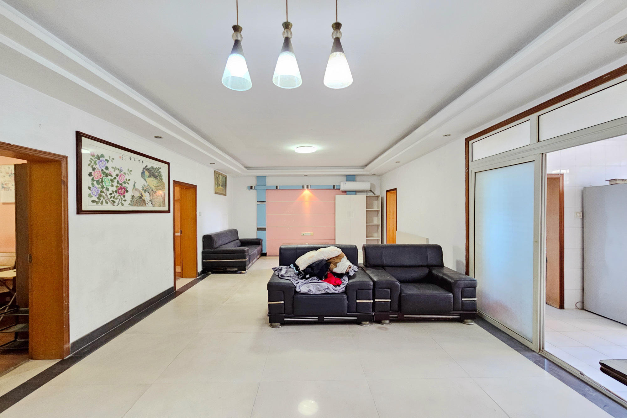 杨家山武警宿舍  3室2厅2卫    65.0万 杨家山武警宿舍  3室2厅2卫    65.0万客厅