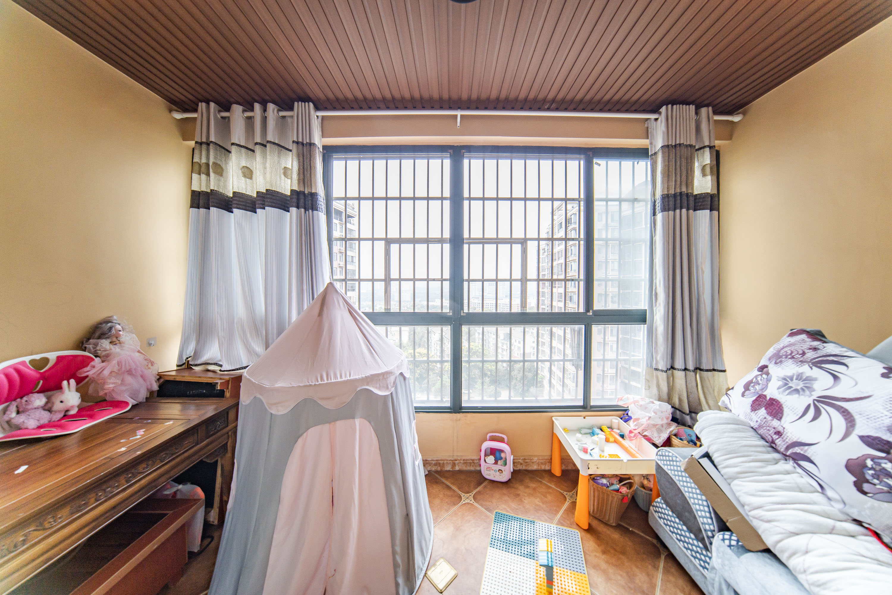 枫华府第  3室2厅1卫    91.0万其他