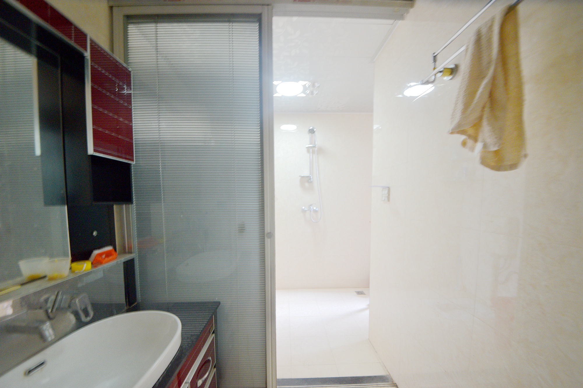 锦绣世纪  1室1厅1卫    52.0万卫生间