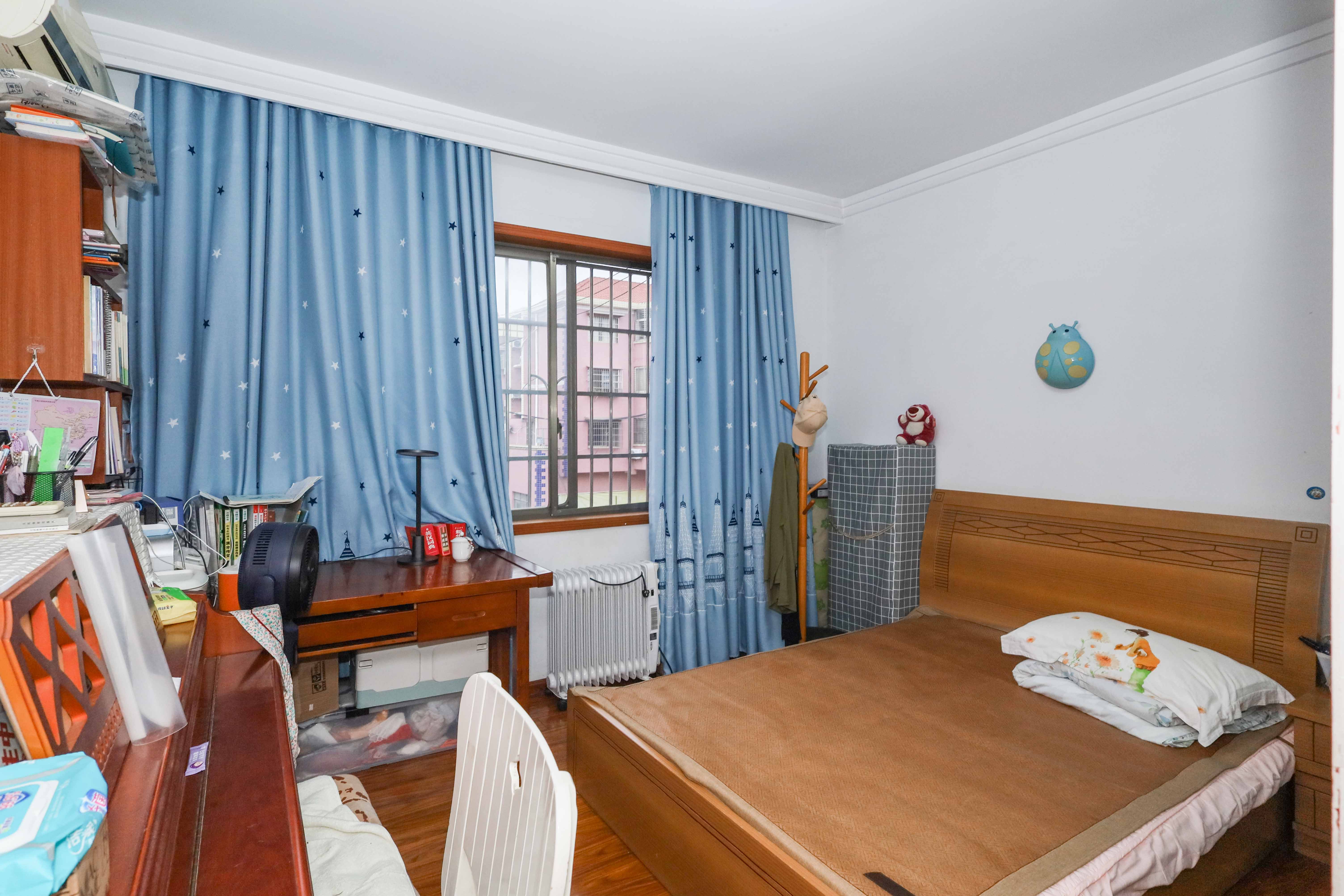 雷锋机电市场一期 2室2厅1卫 46.0万 雷锋机电市场一期 2室2厅1卫 46.0万卧室