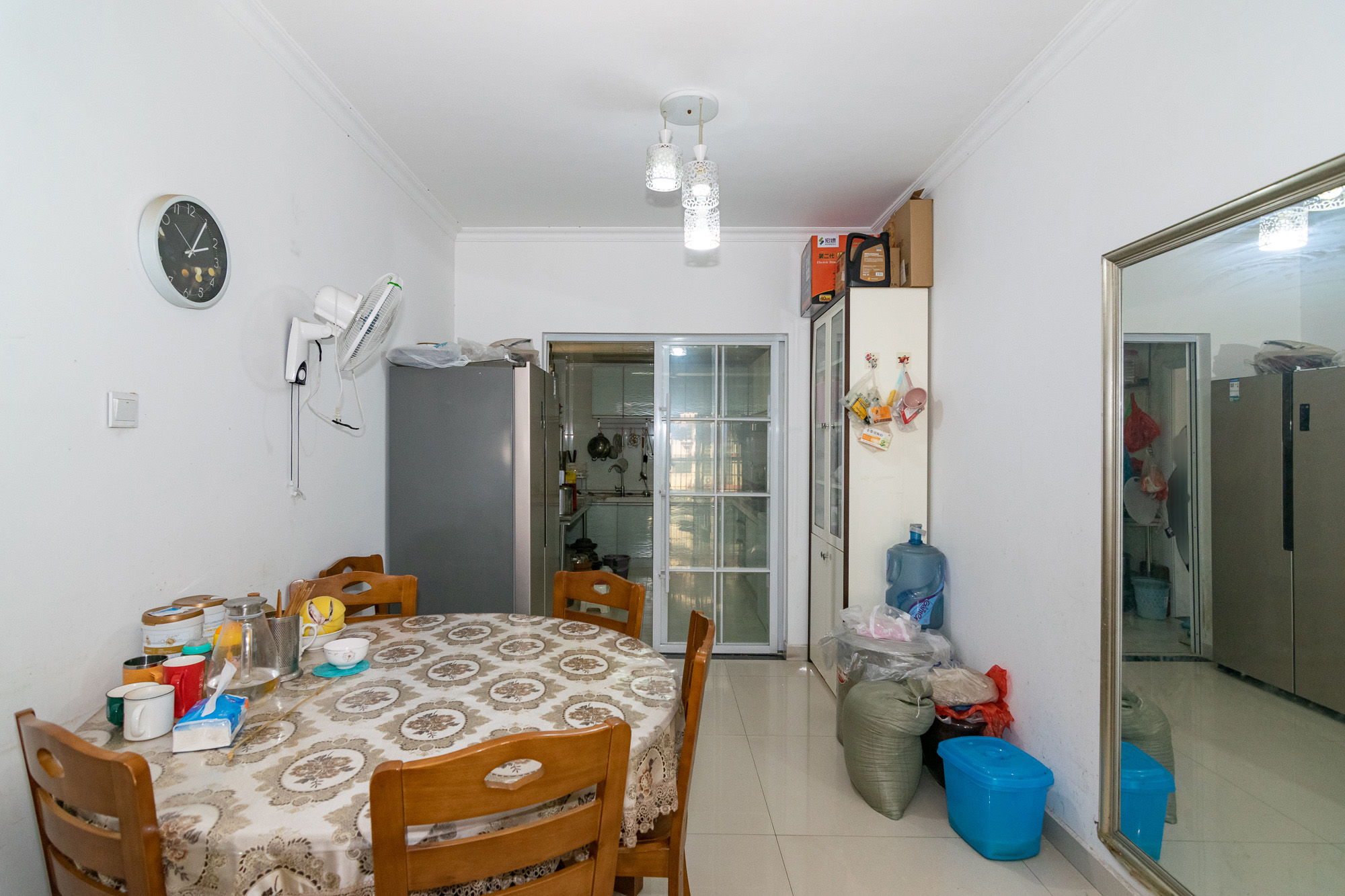 红建滨水铭城  4室2厅2卫    83.6万客厅