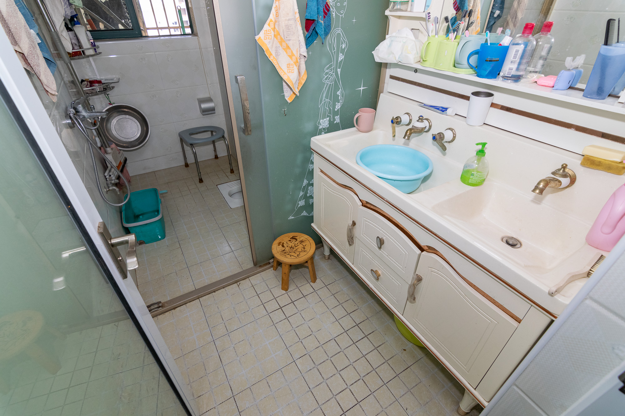 红建滨水铭城  4室2厅2卫    83.6万其他