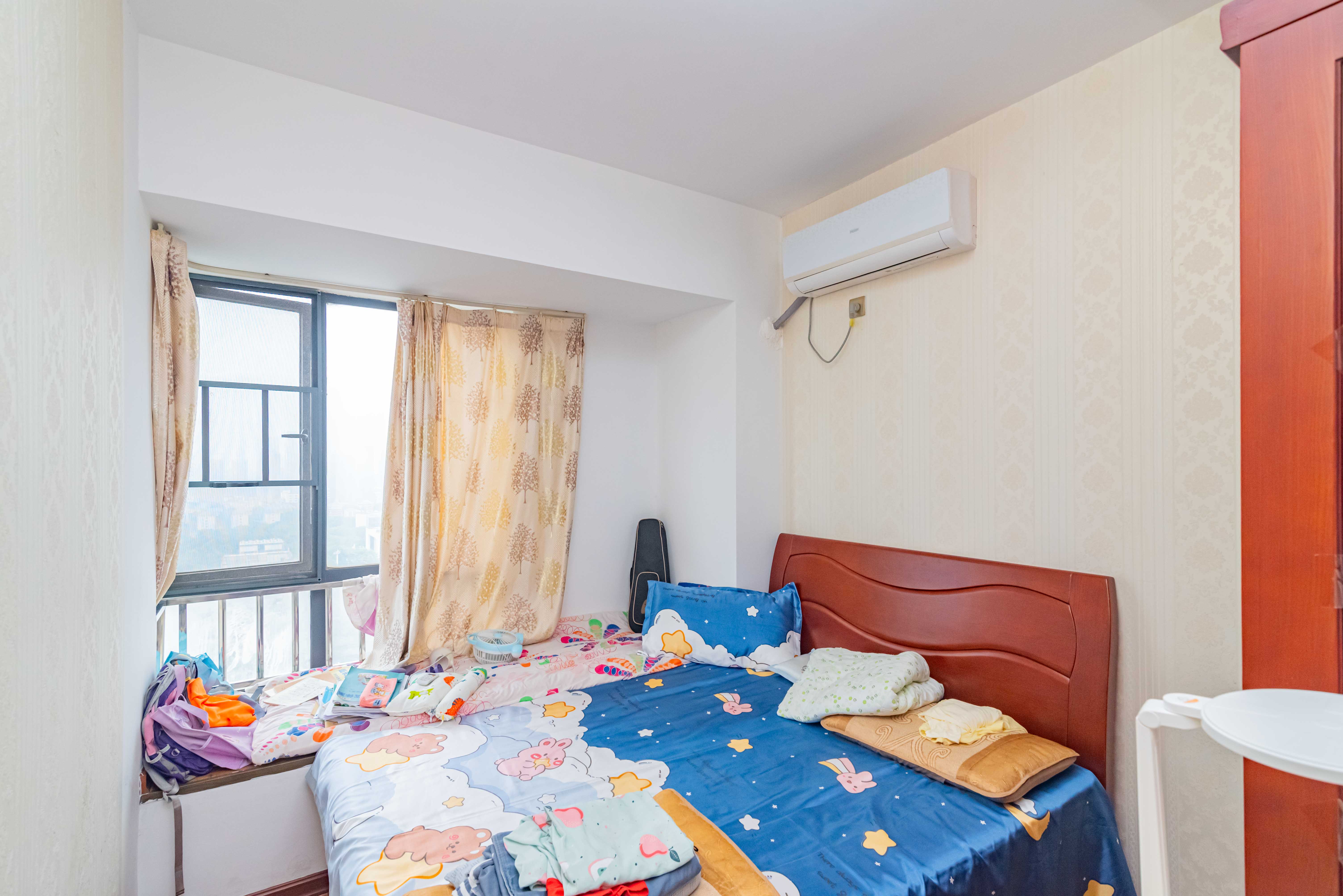 兰亭峰景  3室2厅1卫   92.00万卧室