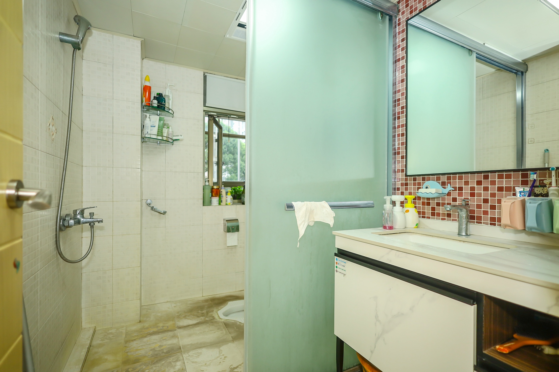 向阳门第 3室2厅2卫 180.0万 向阳门第 3室2厅2卫 180.0万卫生间